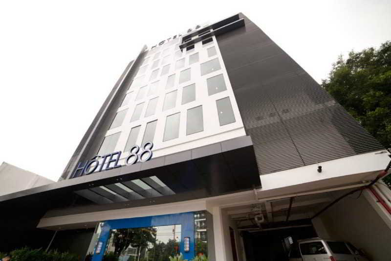 Hotel 88 Embong Kenongo