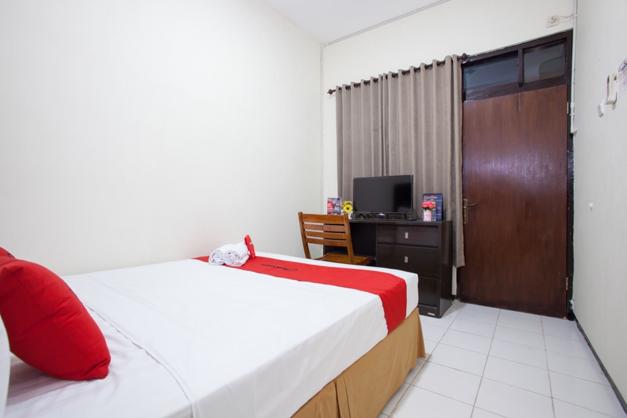 Hotel Djagalan Raya by RedDoorz