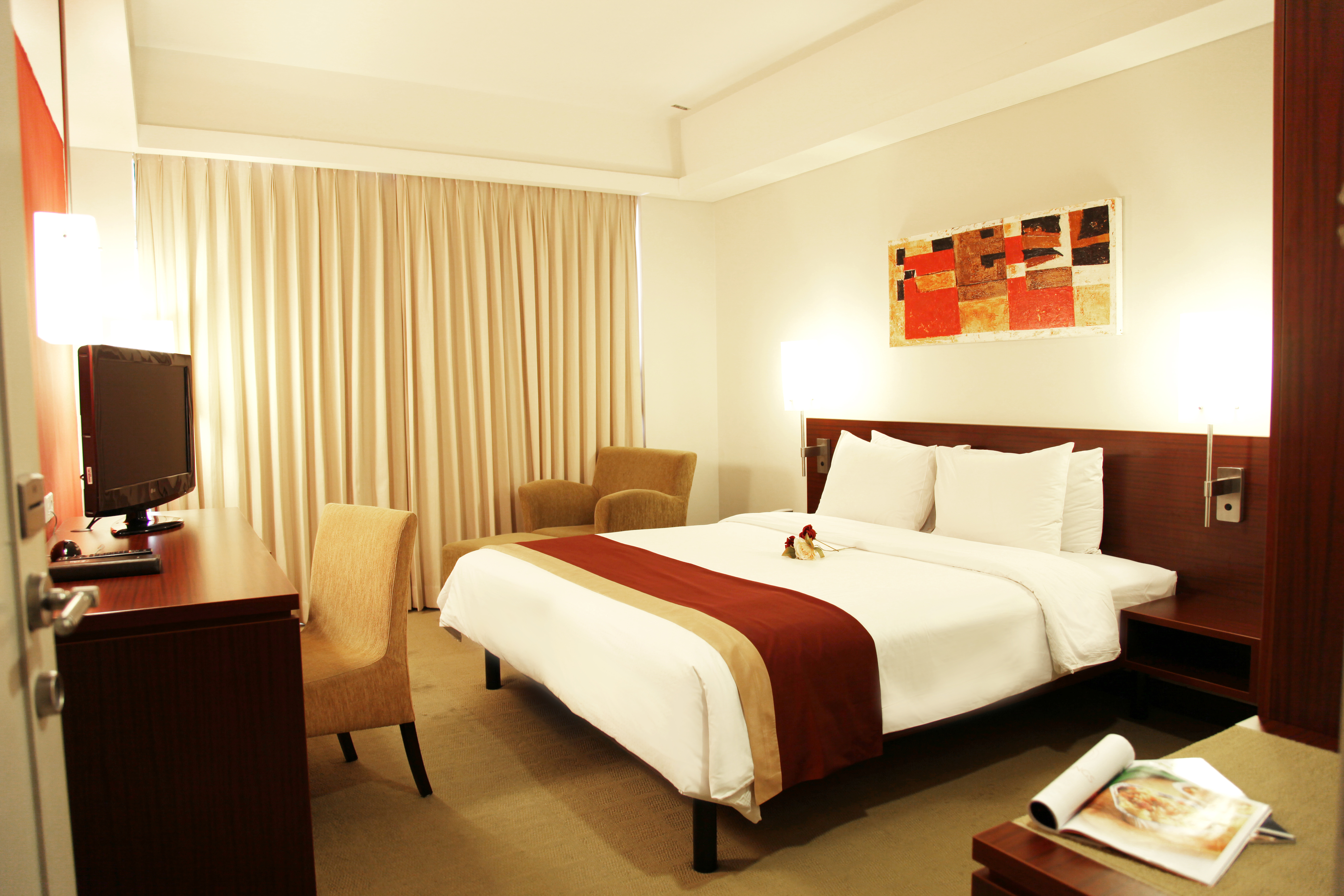Java Paragon Hotel & Residence