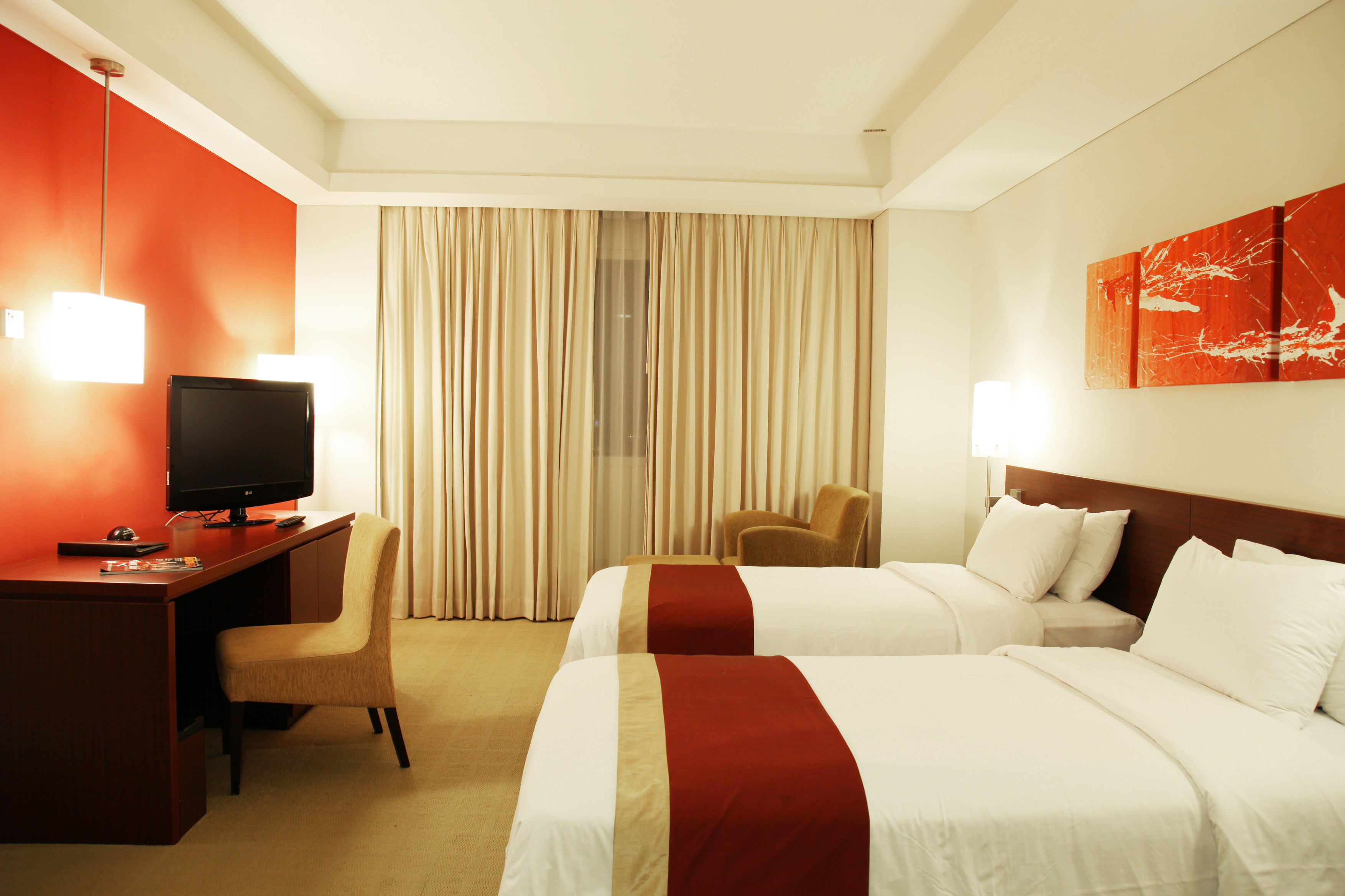 Java Paragon Hotel & Residence