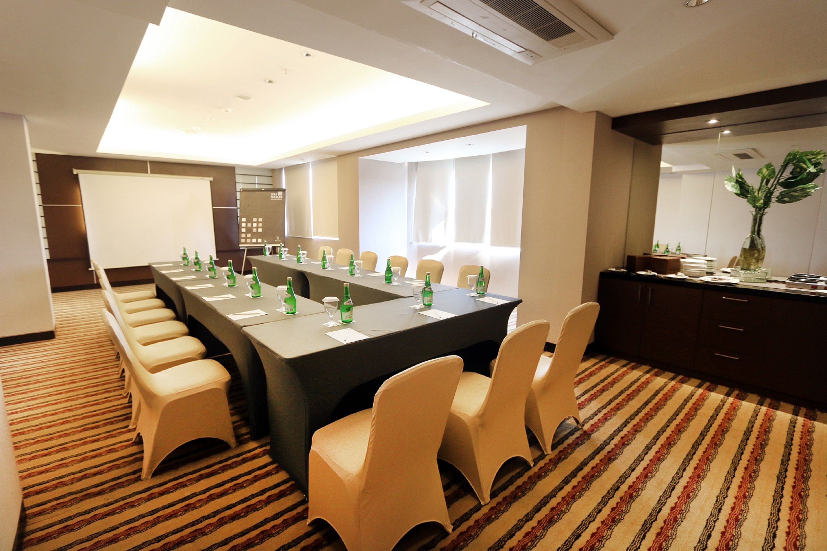 Java Paragon Hotel & Residence