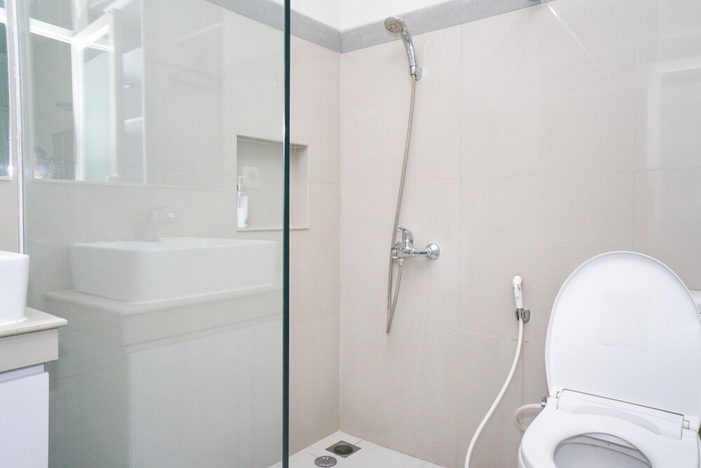 Kanwa Residence by RedDoorz