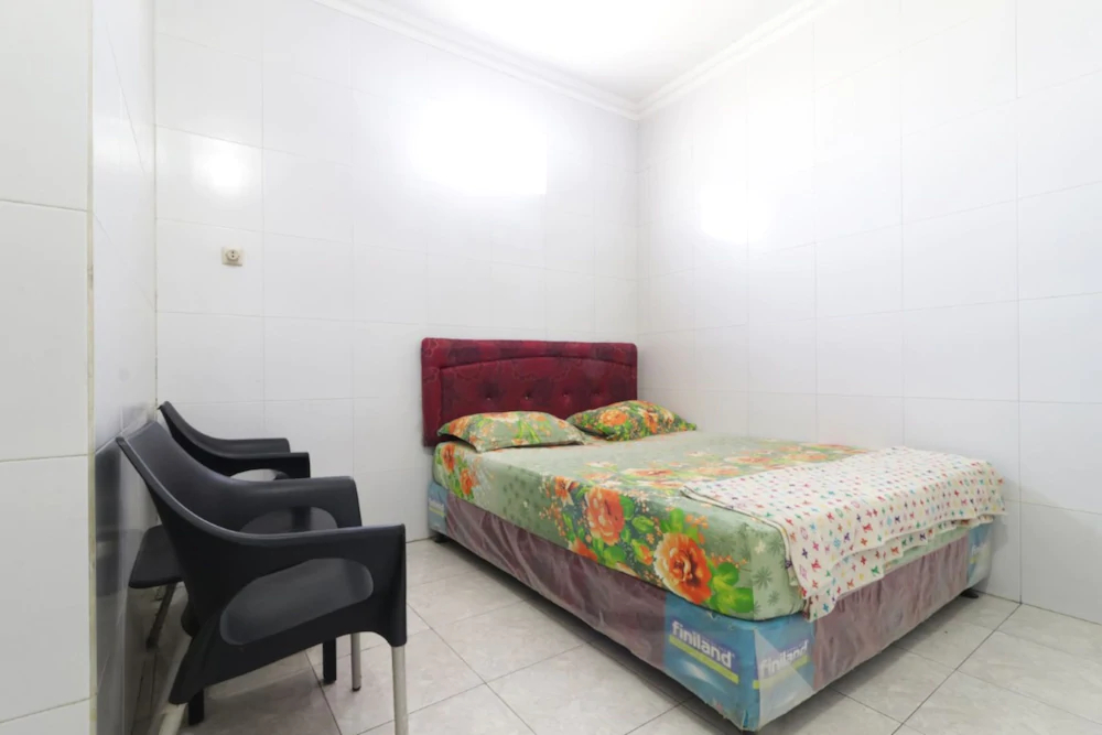 RedDoorz Plus near Cito Mall Surabaya