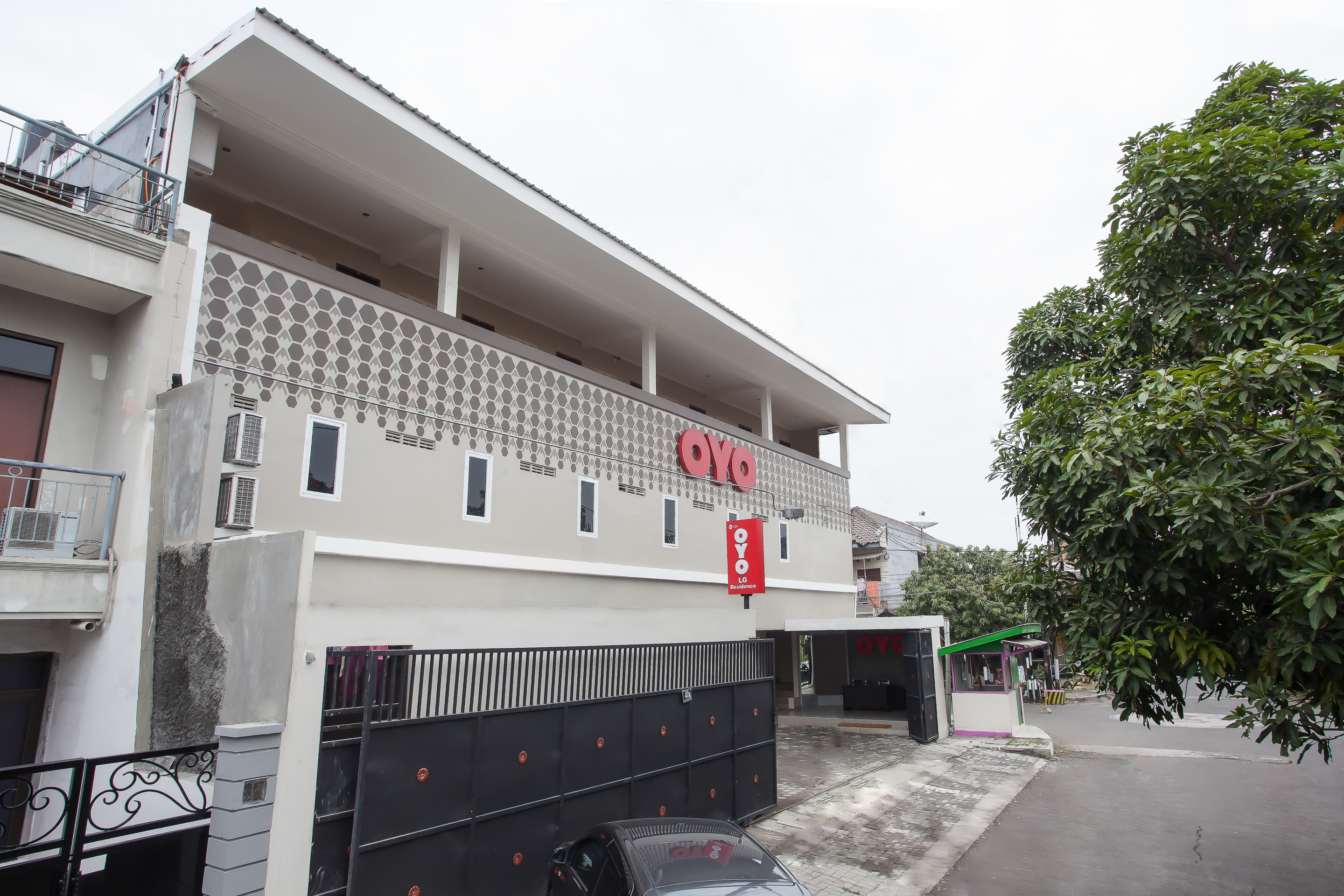 Lg Residence By OYO Rooms