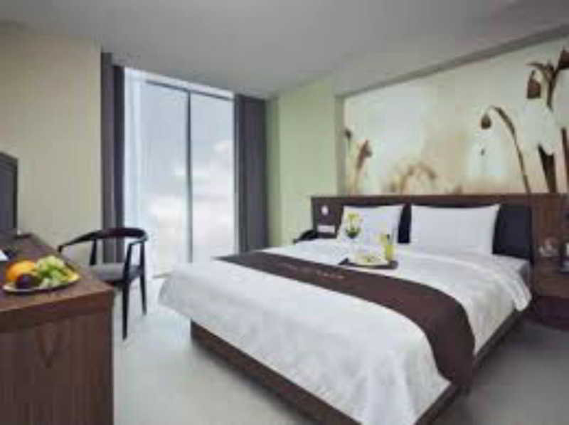 Midtown Hotel