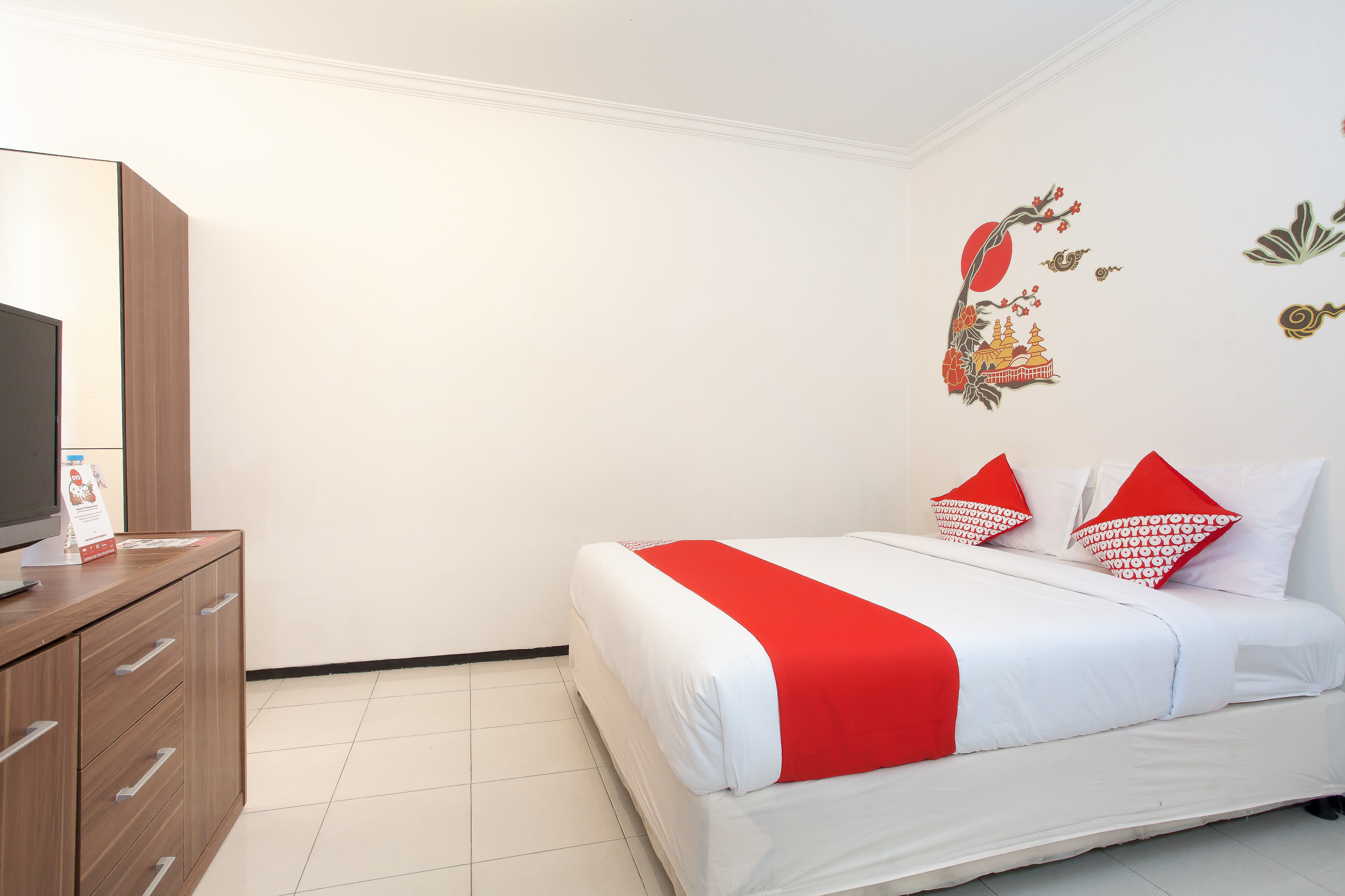 OYO 143 Dukuh Kupang Residence