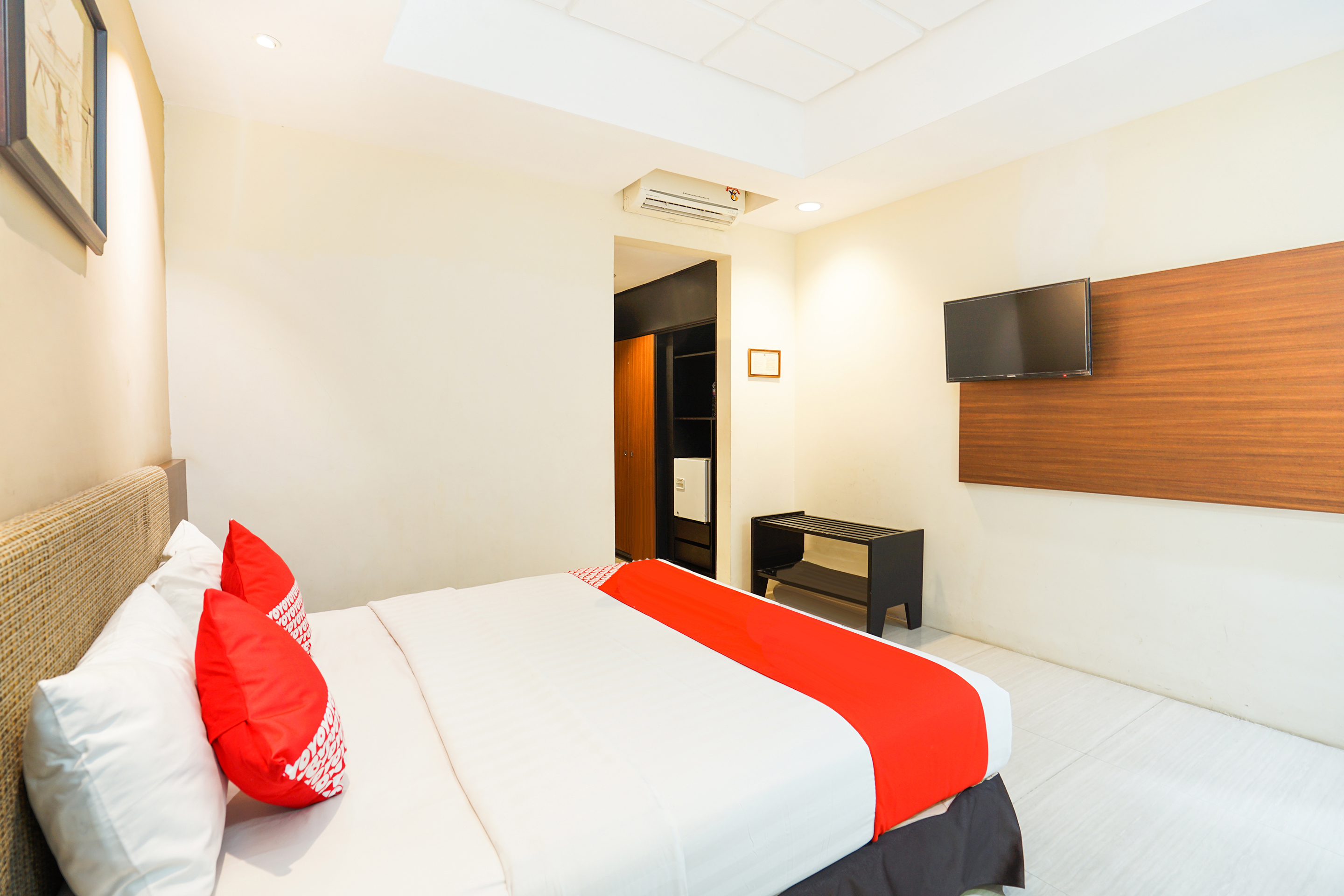 OYO 242 New Grand Park Hotel