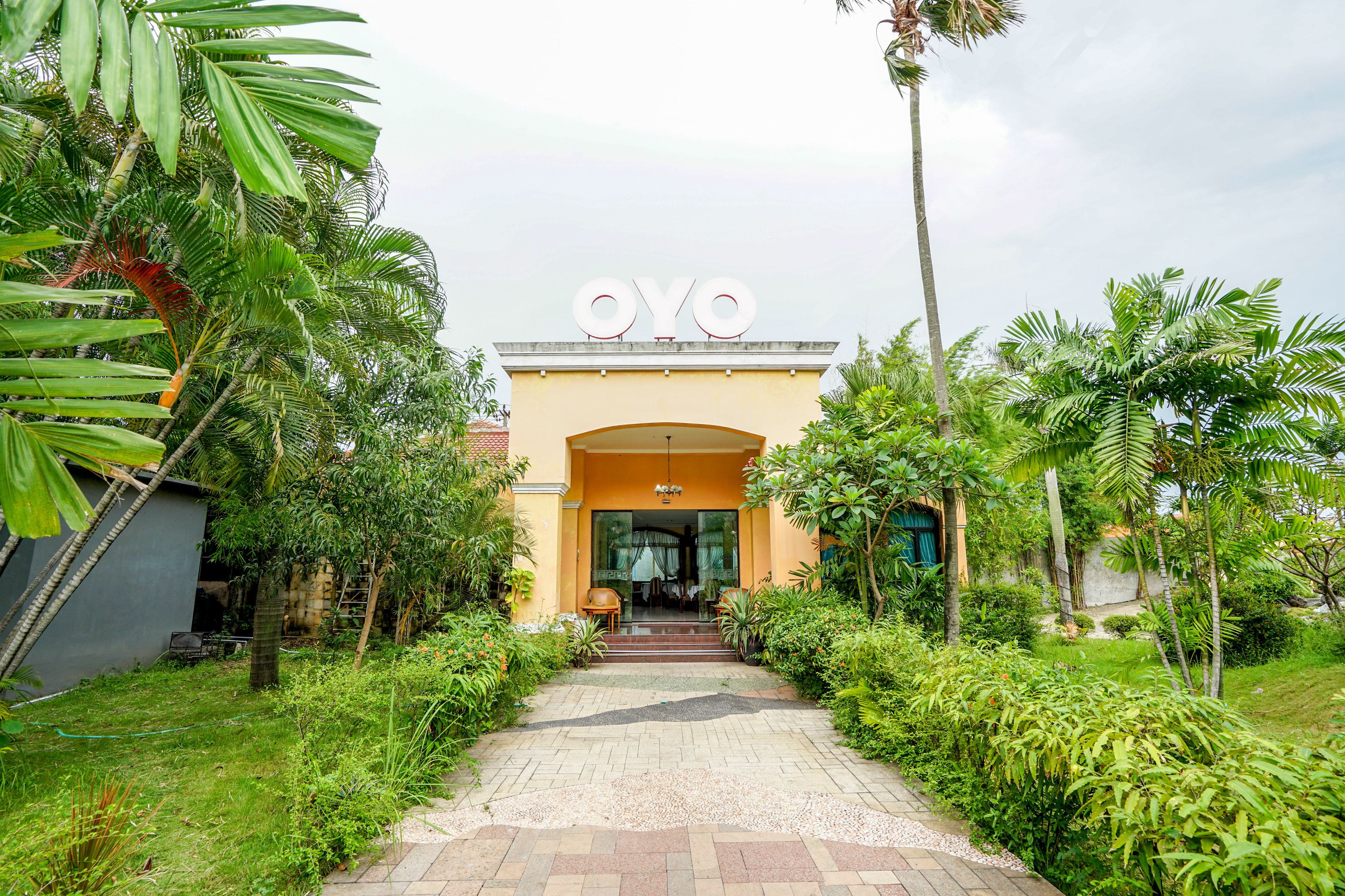 OYO 377 Istana Permata Juanda
