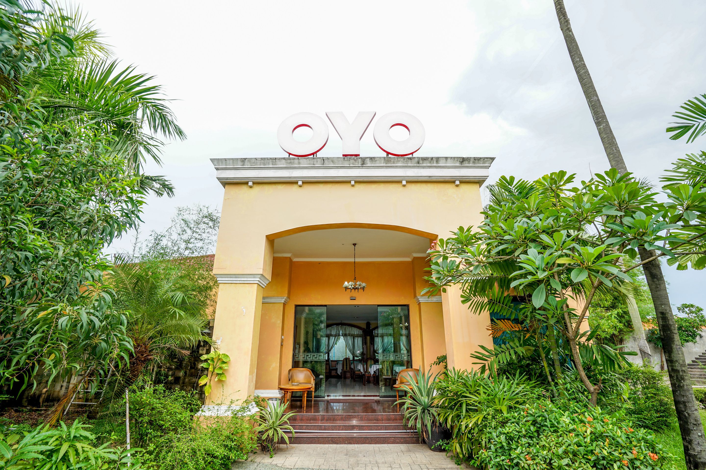 OYO 377 Istana Permata Juanda