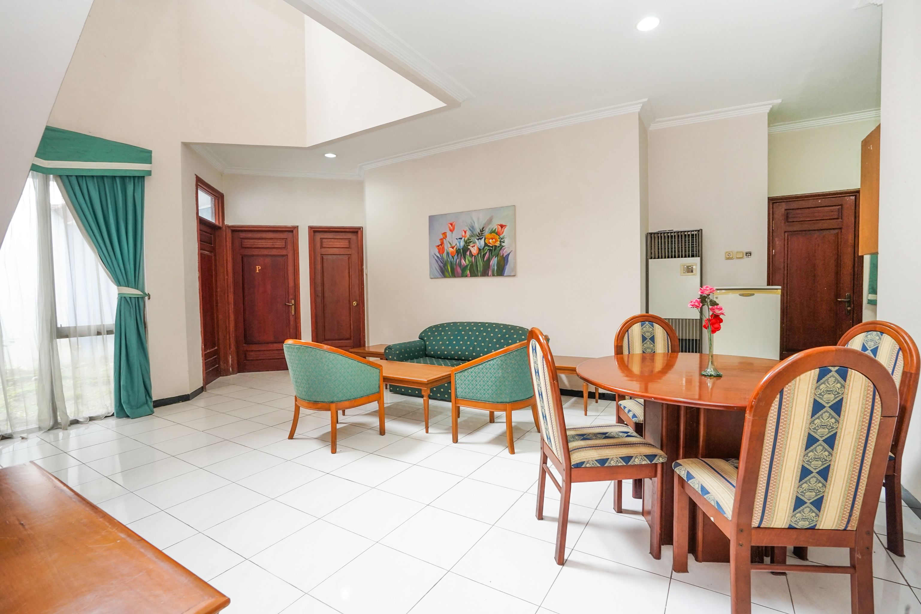 OYO 377 Istana Permata Juanda