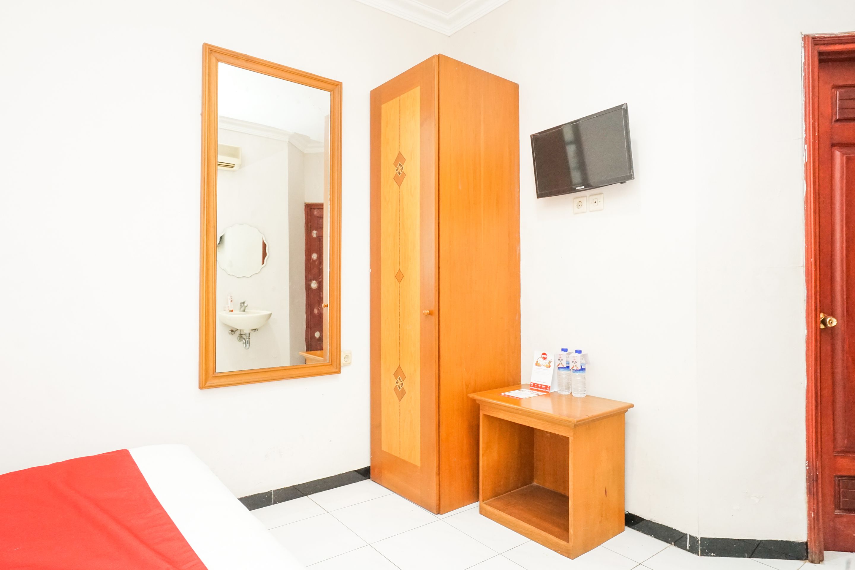 OYO 377 Istana Permata Juanda
