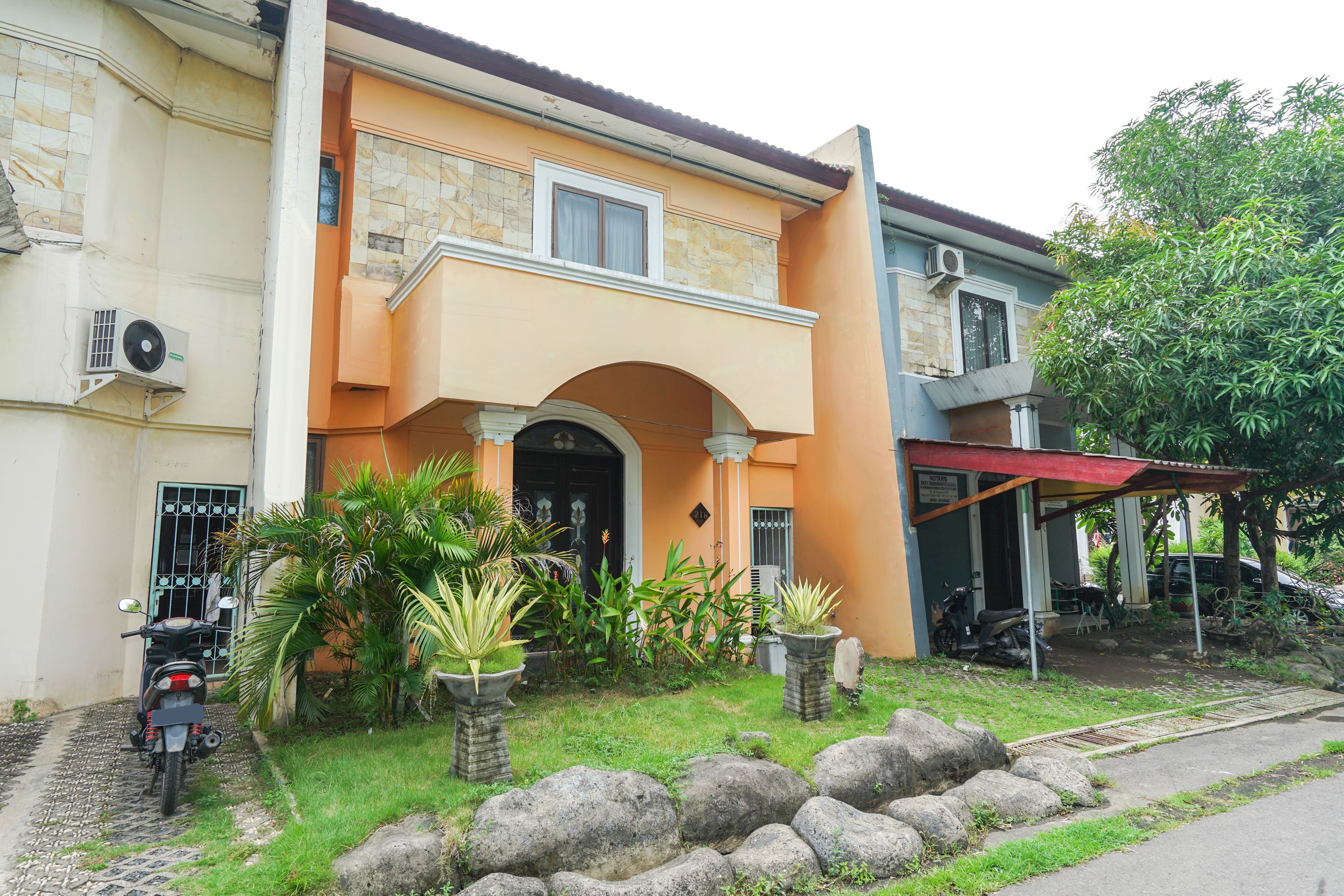 OYO 377 Istana Permata Juanda