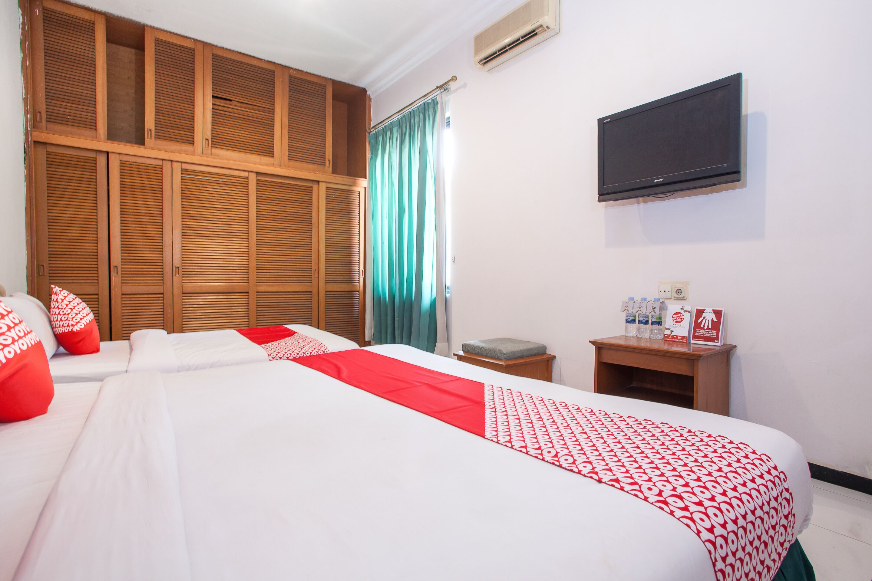 OYO 377 Istana Permata Juanda