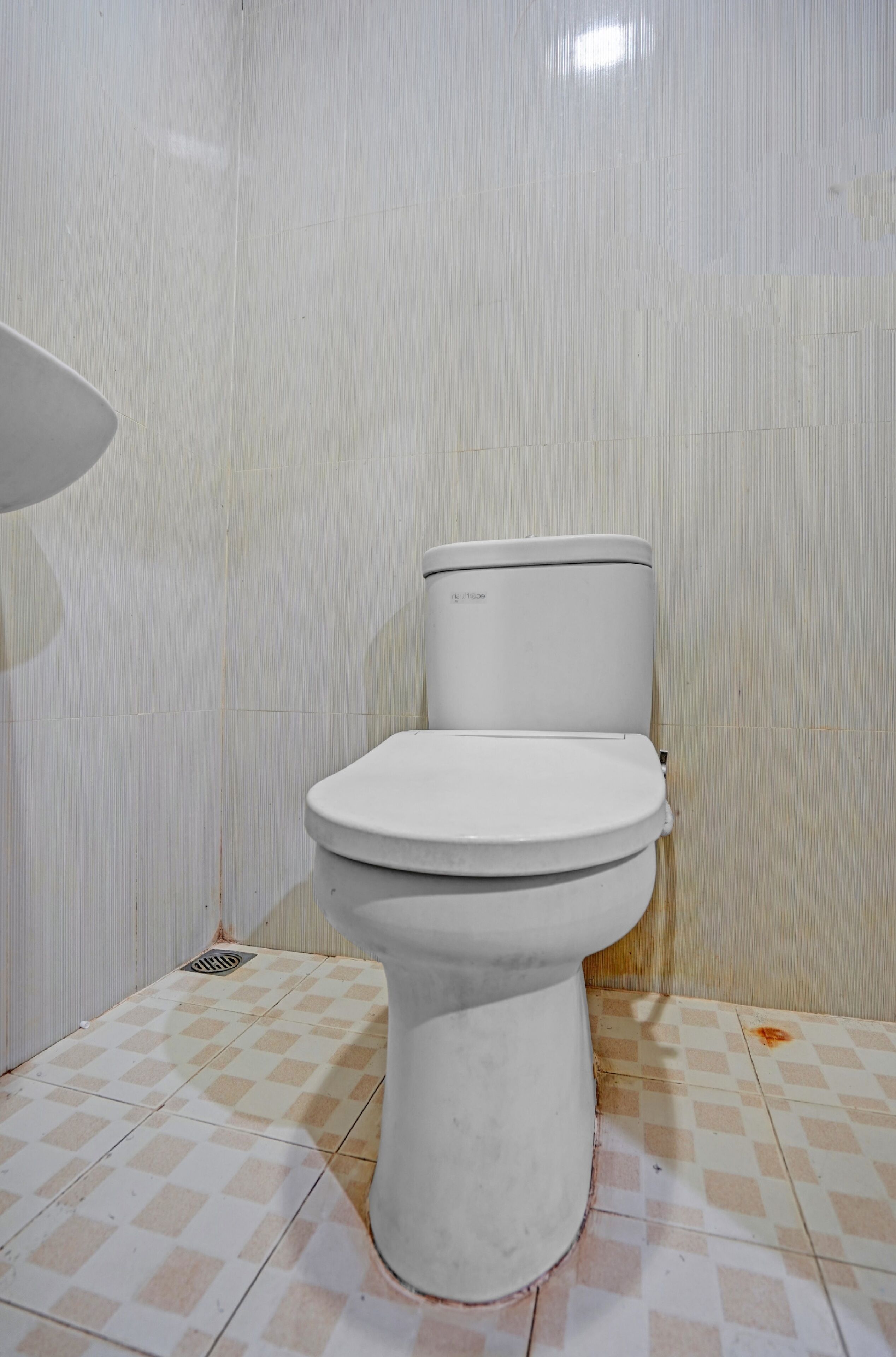 OYO Flagship 90789 Genteng Residence