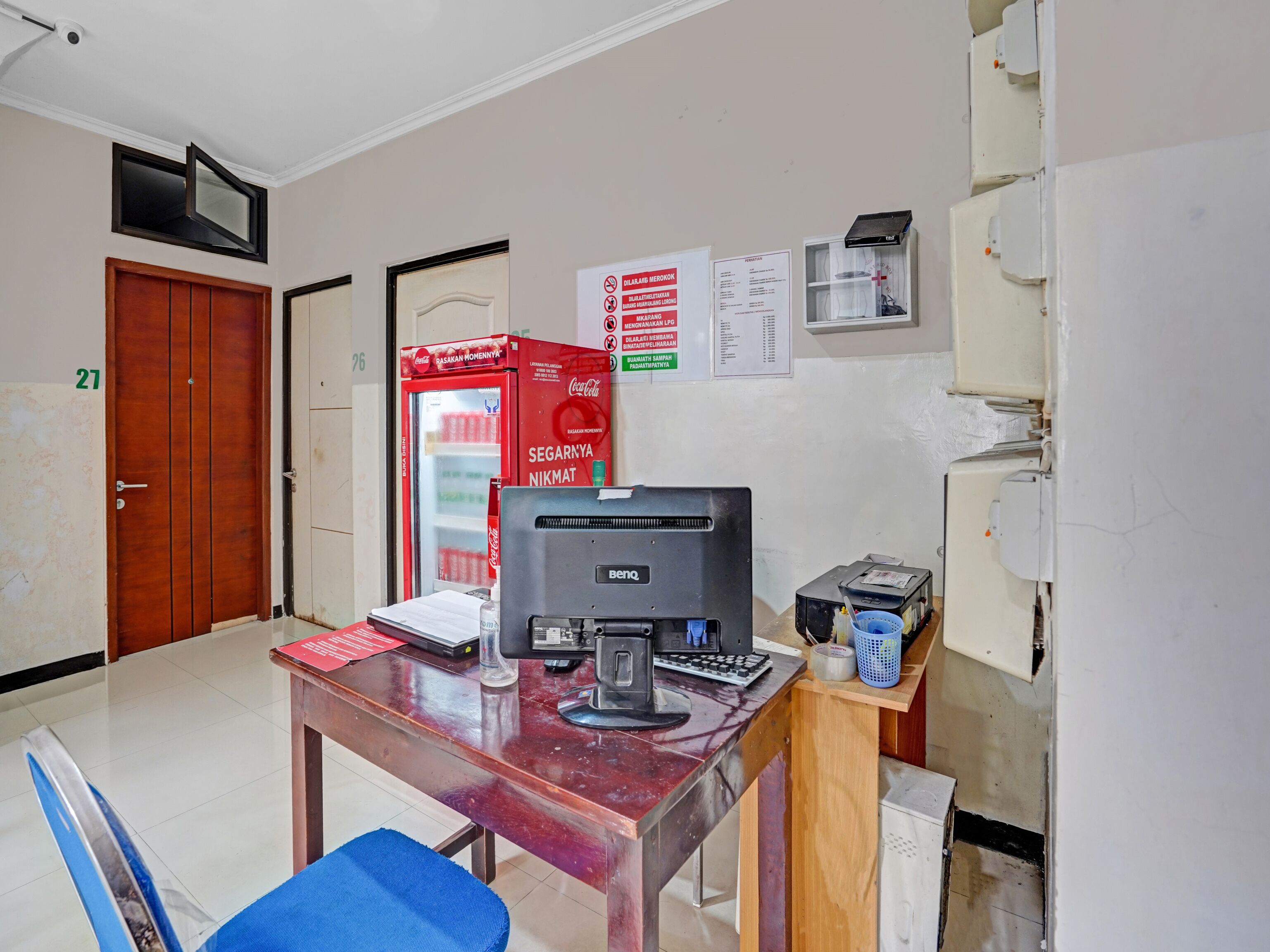 OYO Flagship 90789 Genteng Residence