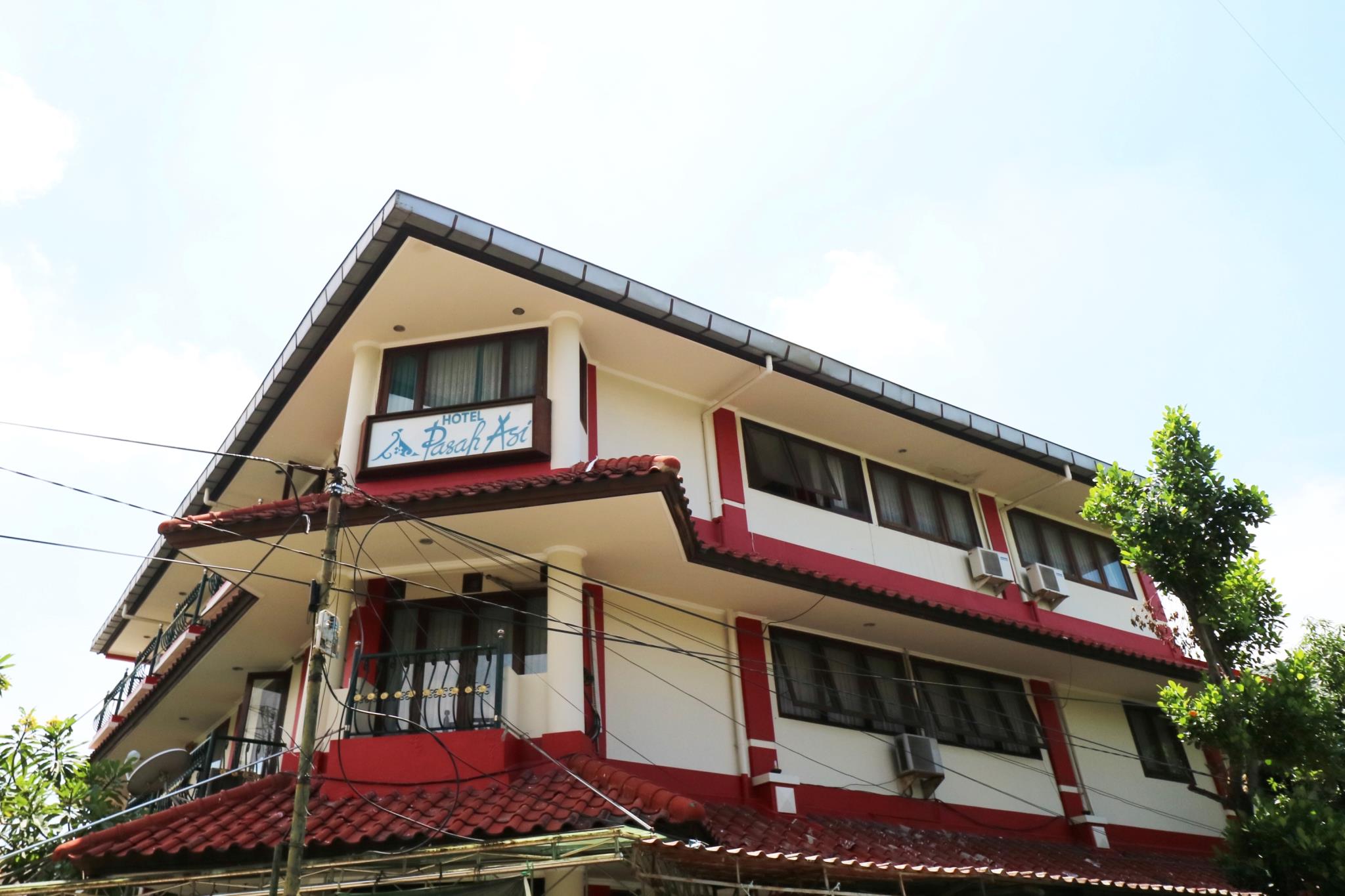 Urbanview Hotel Pasah Asi Gubeng by RedDoorz