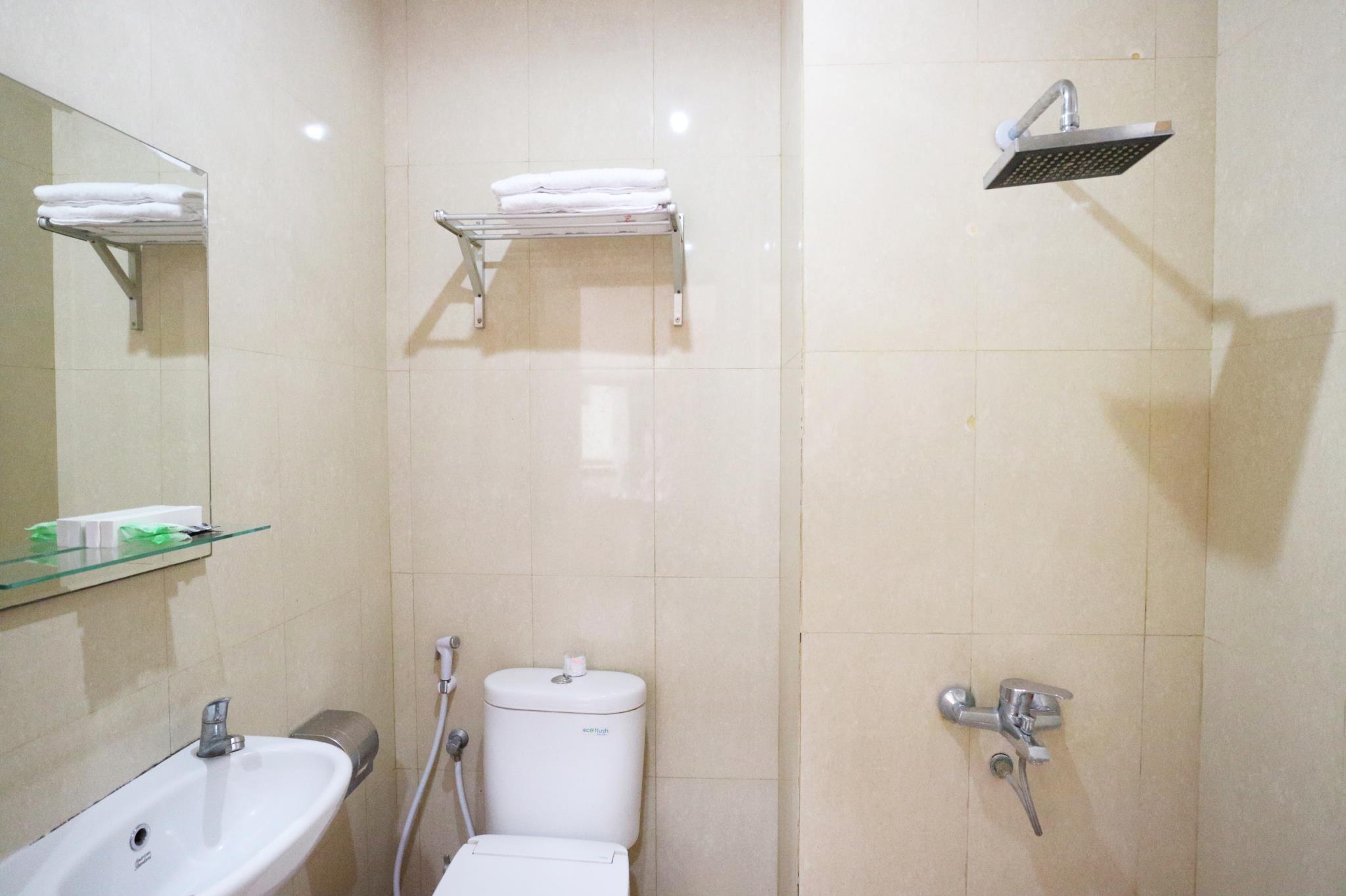 Urbanview Hotel Pasah Asi Gubeng by RedDoorz