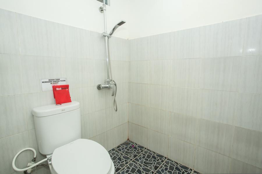 RedDoorz @ Mayjen Sungkono