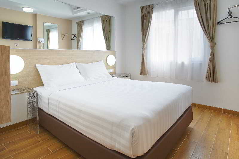 Monoloog Hotel Surabaya