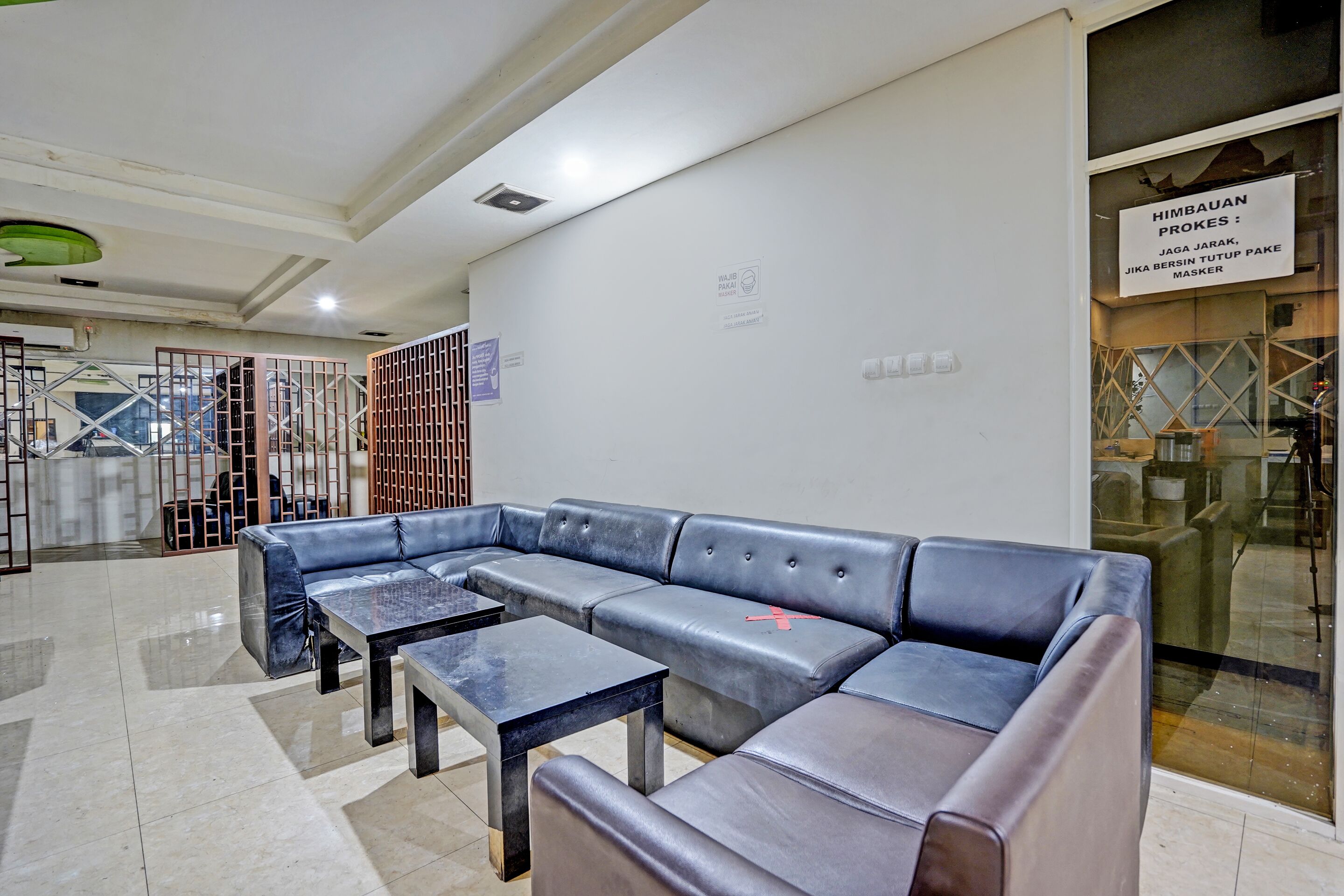 Super OYO Capital O 92633 Spring Hotel Gubeng