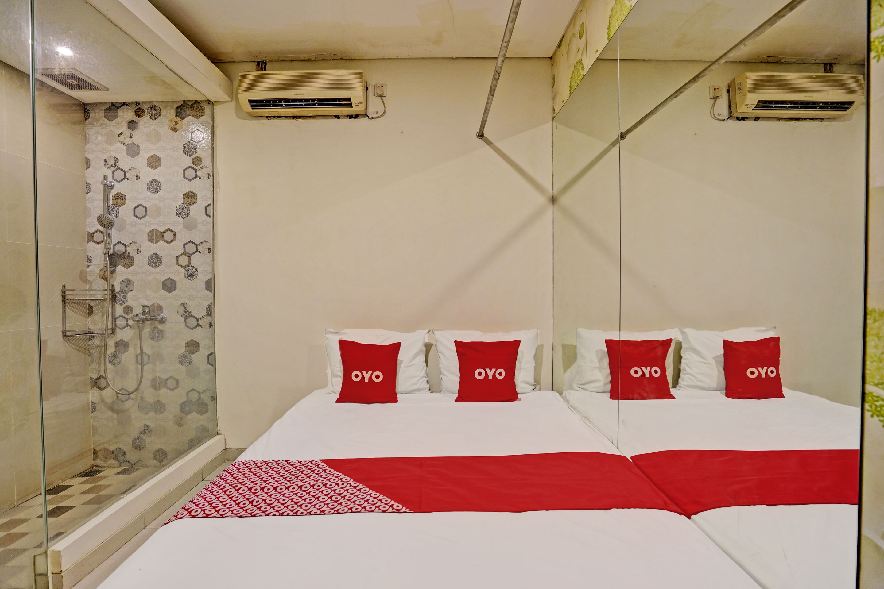 Super OYO Capital O 92633 Spring Hotel Gubeng