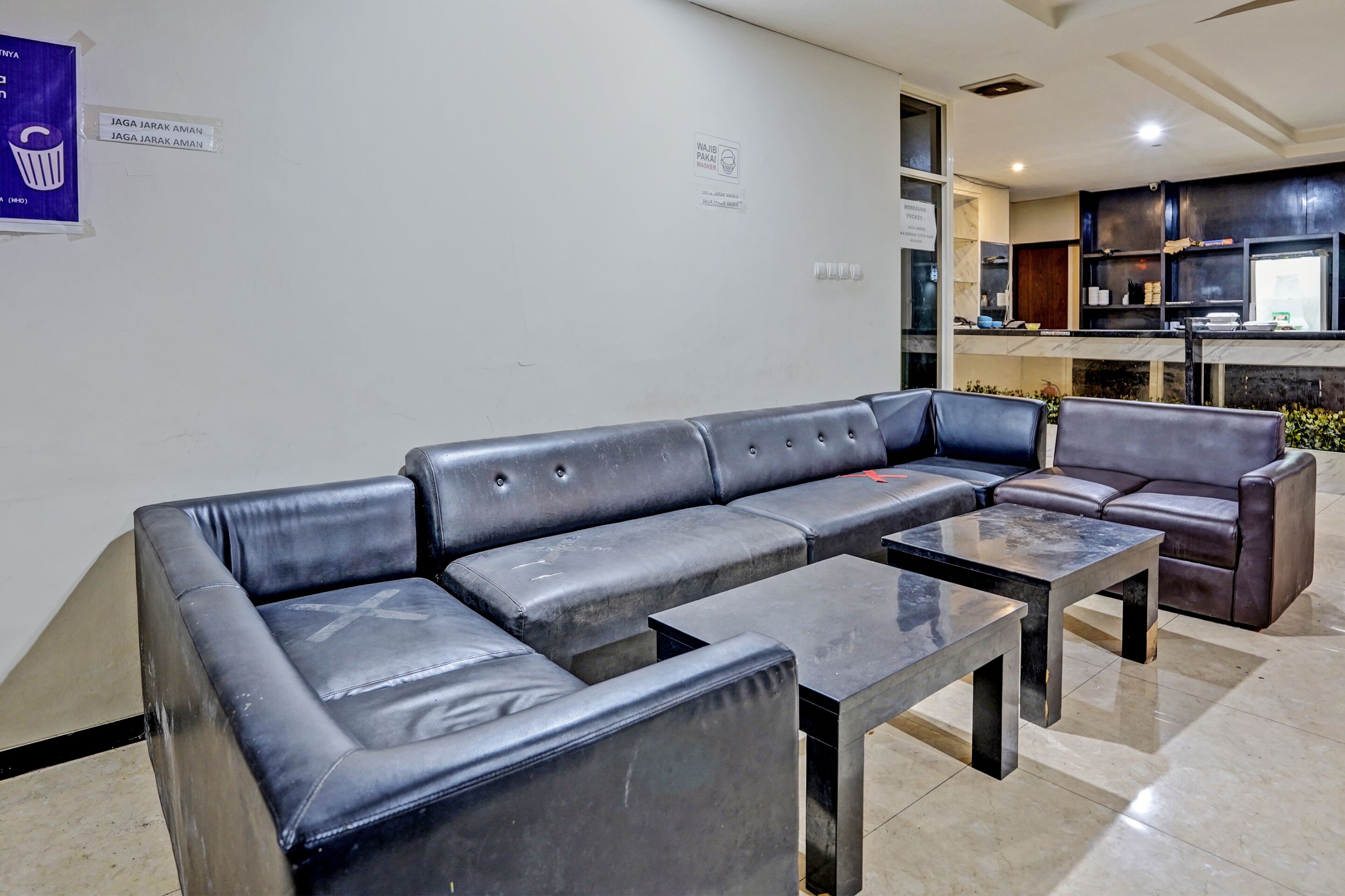 Super OYO Capital O 92633 Spring Hotel Gubeng