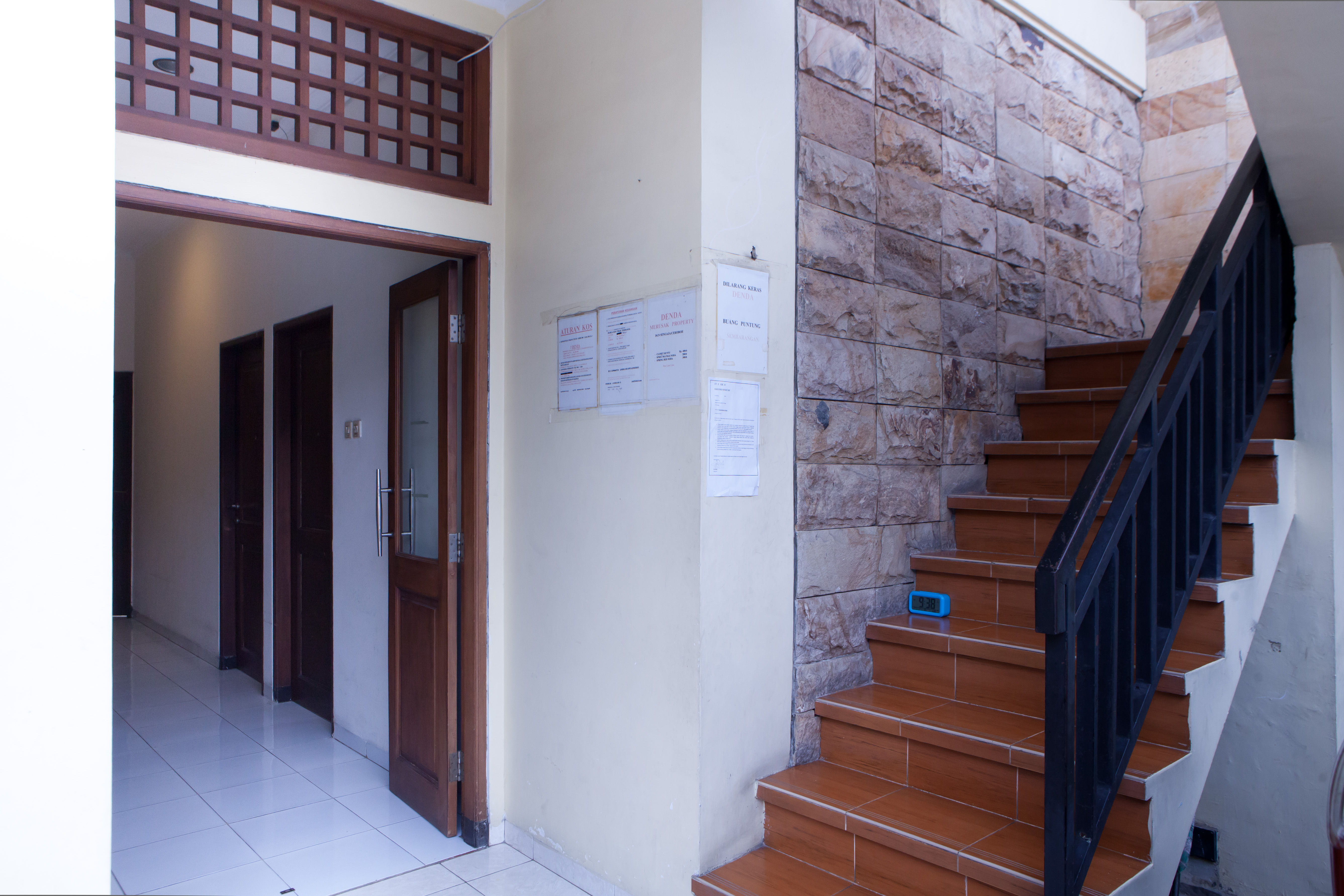 Surabaya BG Guesthouse by RedDoorz