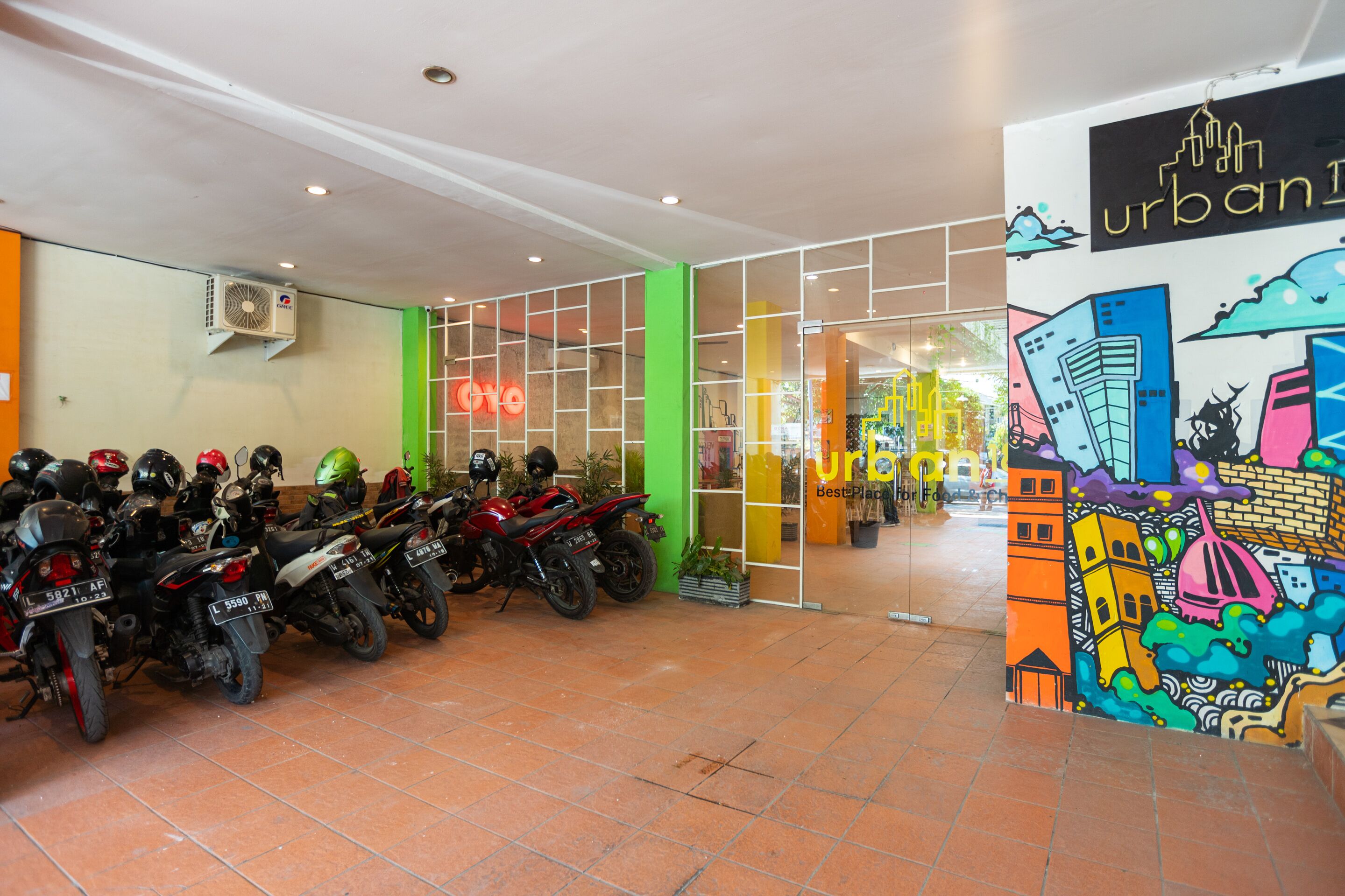 Urban 18 by OYO Rooms