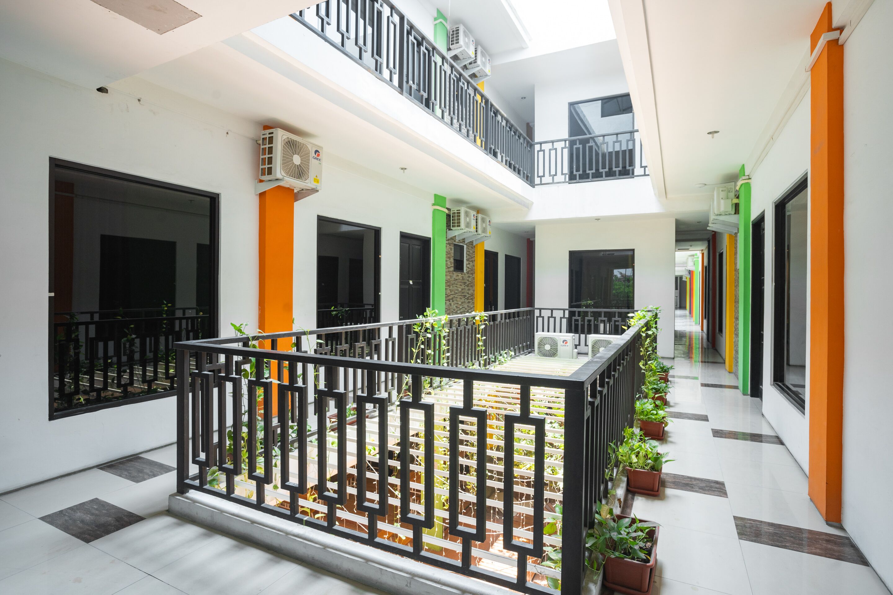 Urban 18 by OYO Rooms