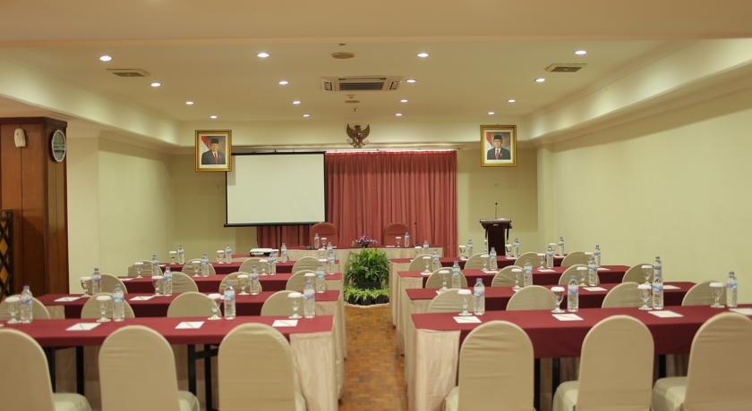 Weta International Hotel Surabaya