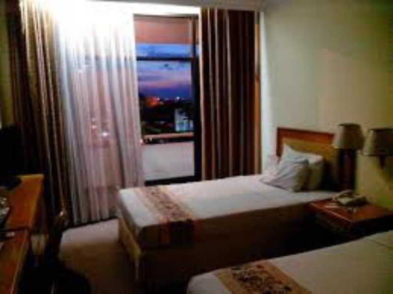 Weta International Hotel Surabaya