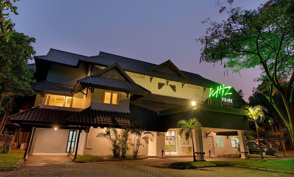 Whiz Prime Hotel Darmo Harapan Surabaya