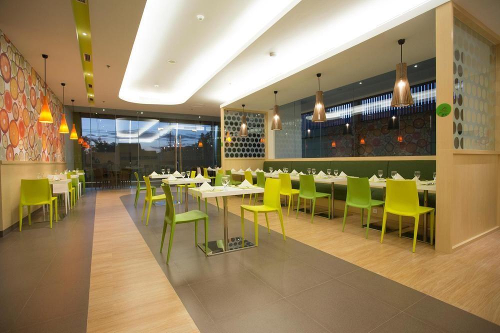 Zest Hotel Jemursari