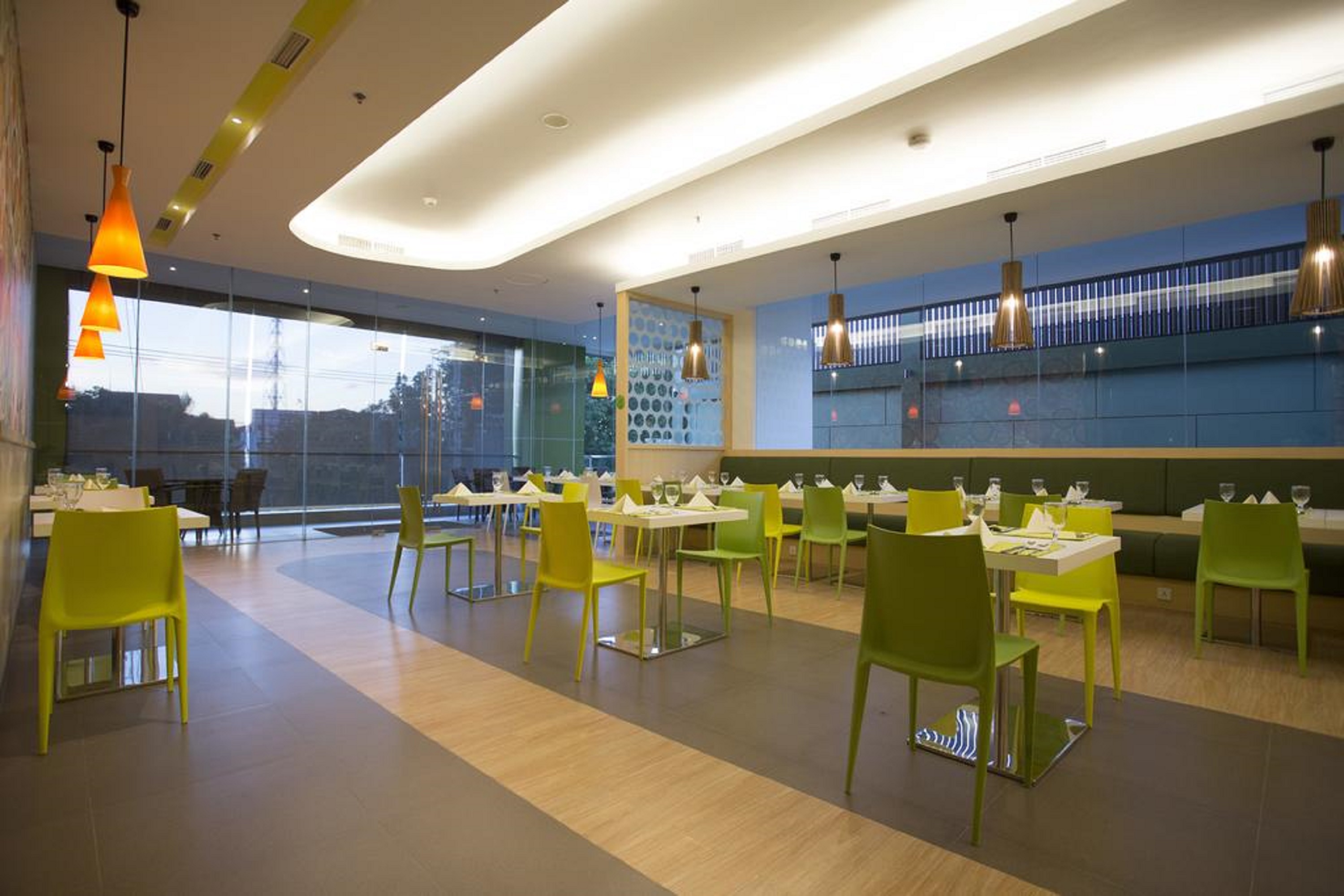 Zest Hotel Jemursari