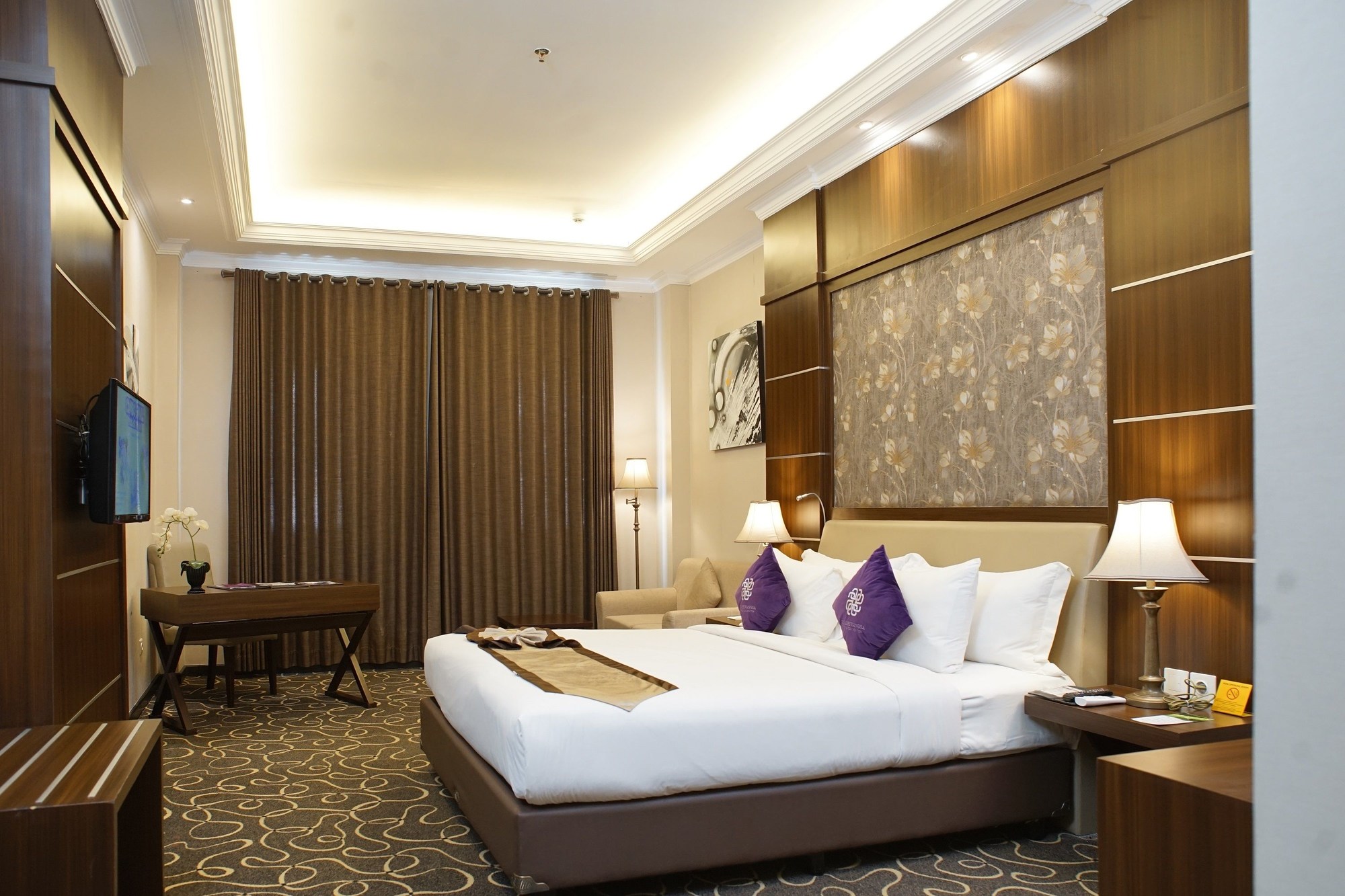 Adhiwangsa Hotel And Convention Hall