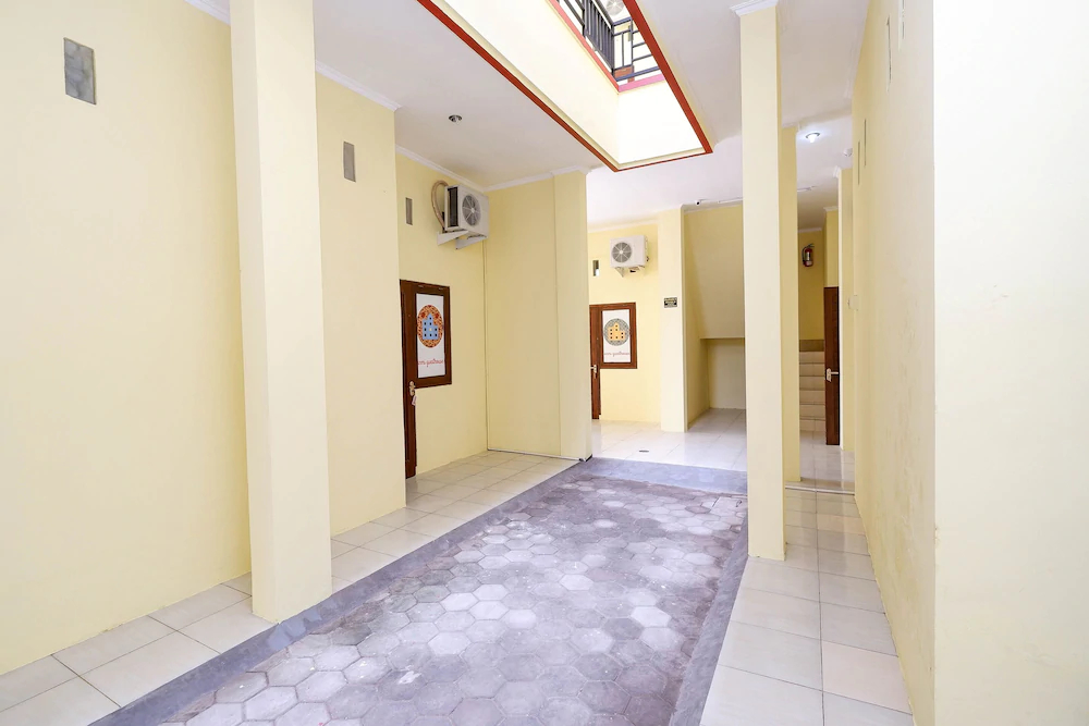 Anmi Guest House by OYO