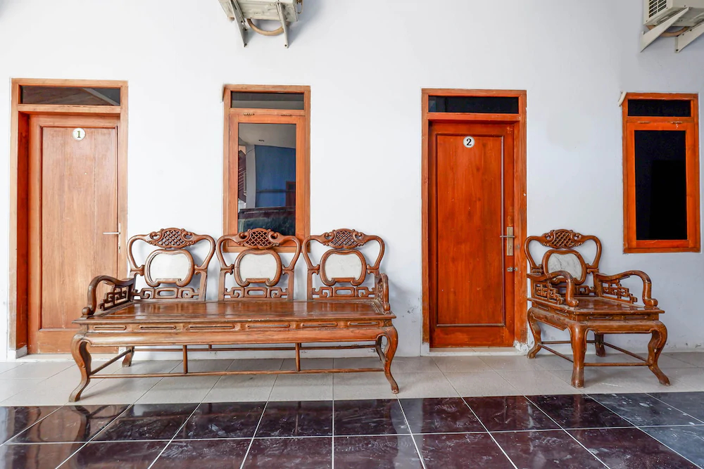 Boytown Hotel by OYO ROoms