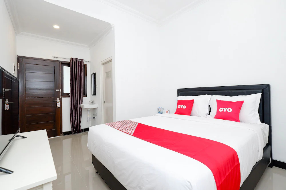 Four D'home by OYO Rooms