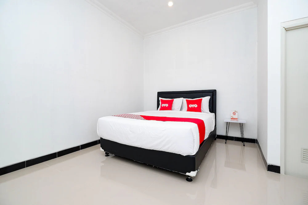 Four D'home by OYO Rooms