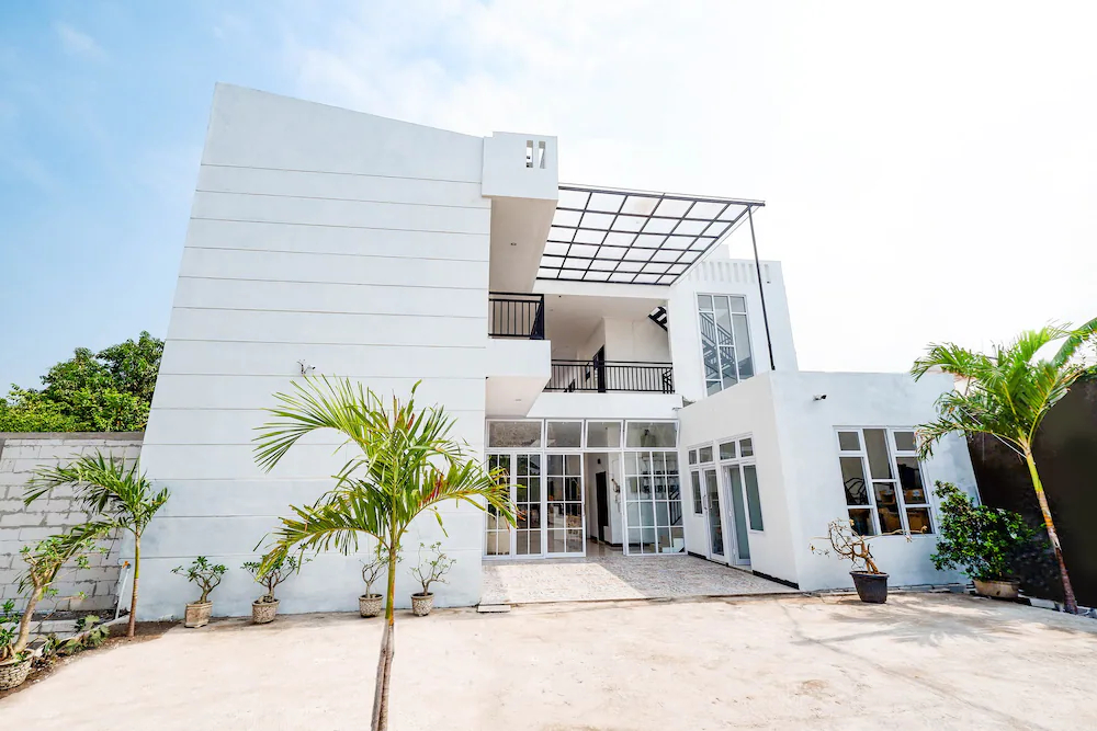 Four D'home by OYO Rooms