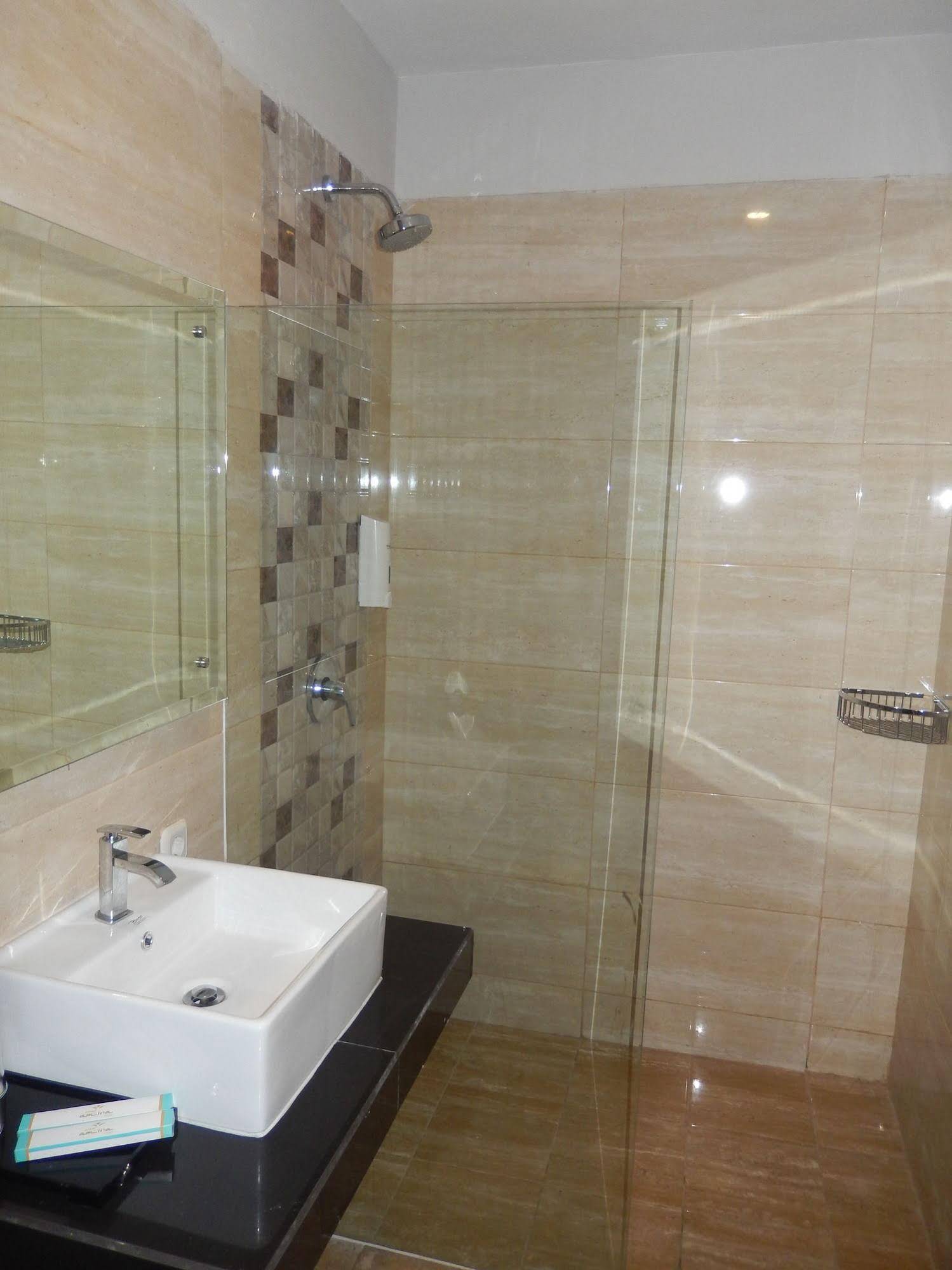 Grand Amira Hotel