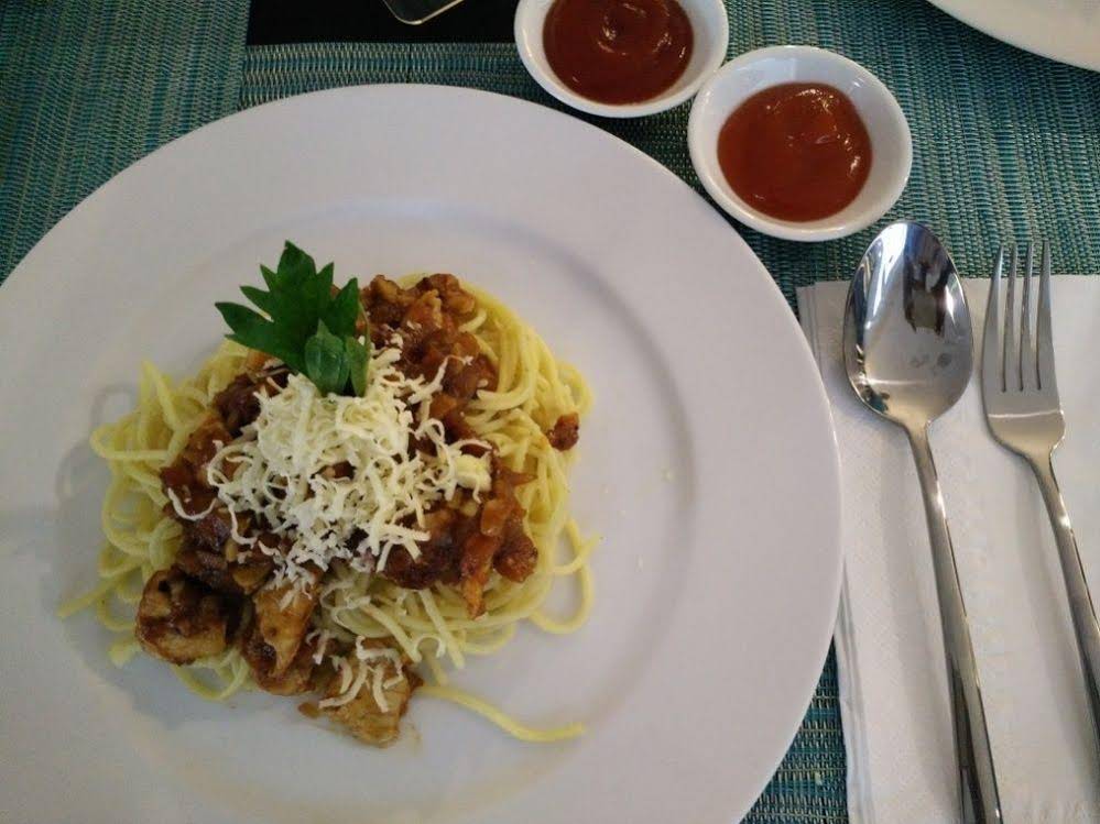 Grand Amira Hotel