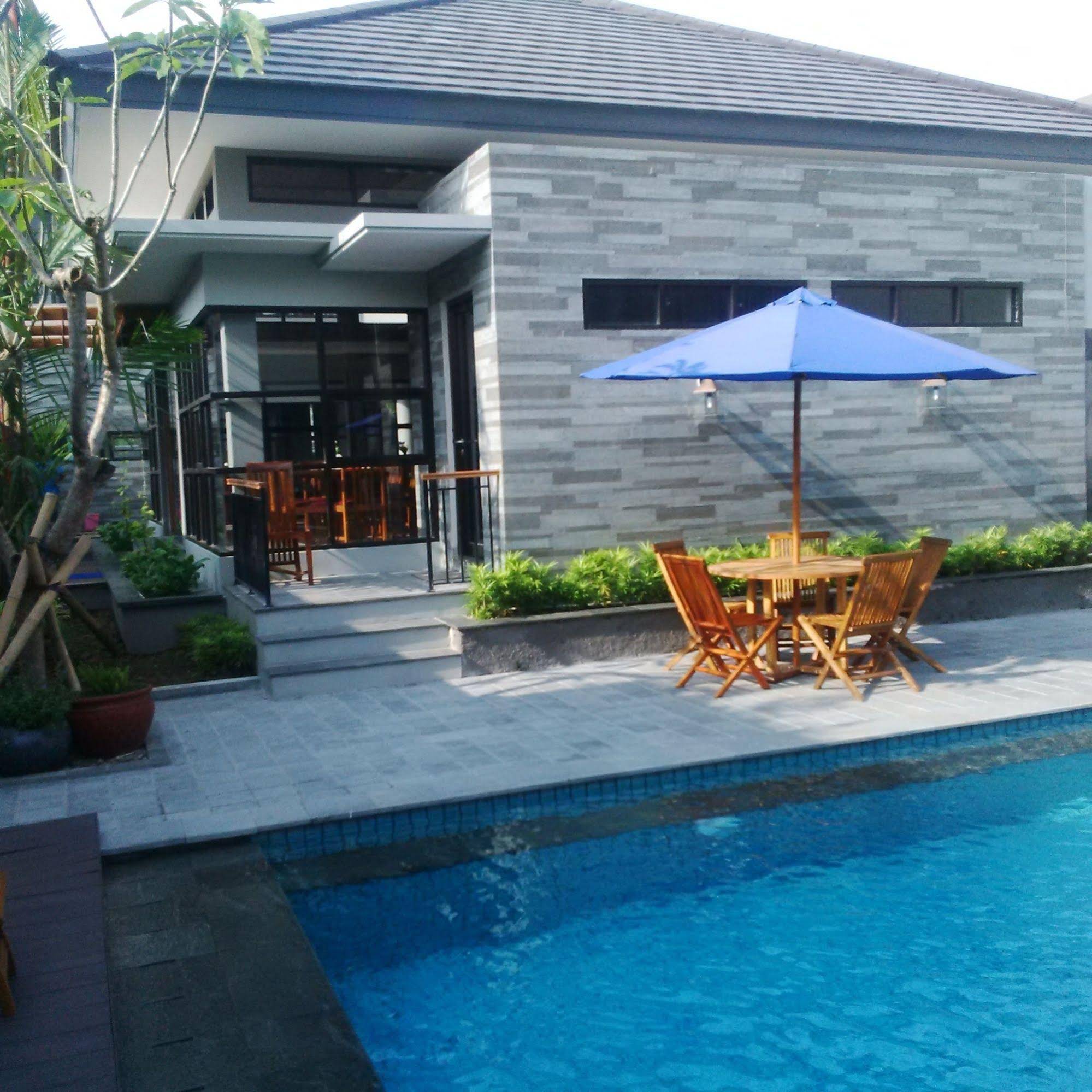 Grand Laguna Hotel & Villa