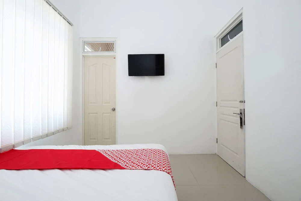 Griya Rw Family Guest House by OYO