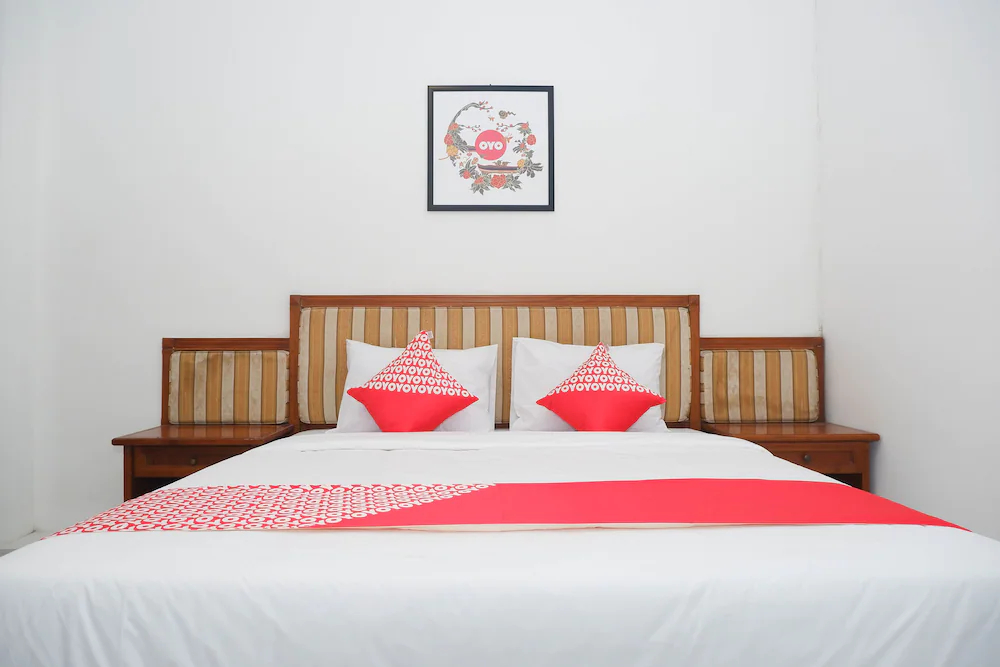 RedDoorz Plus at Hotel Surya Solo