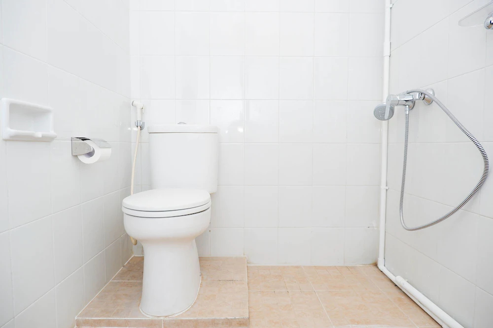 RedDoorz Plus at Hotel Surya Solo