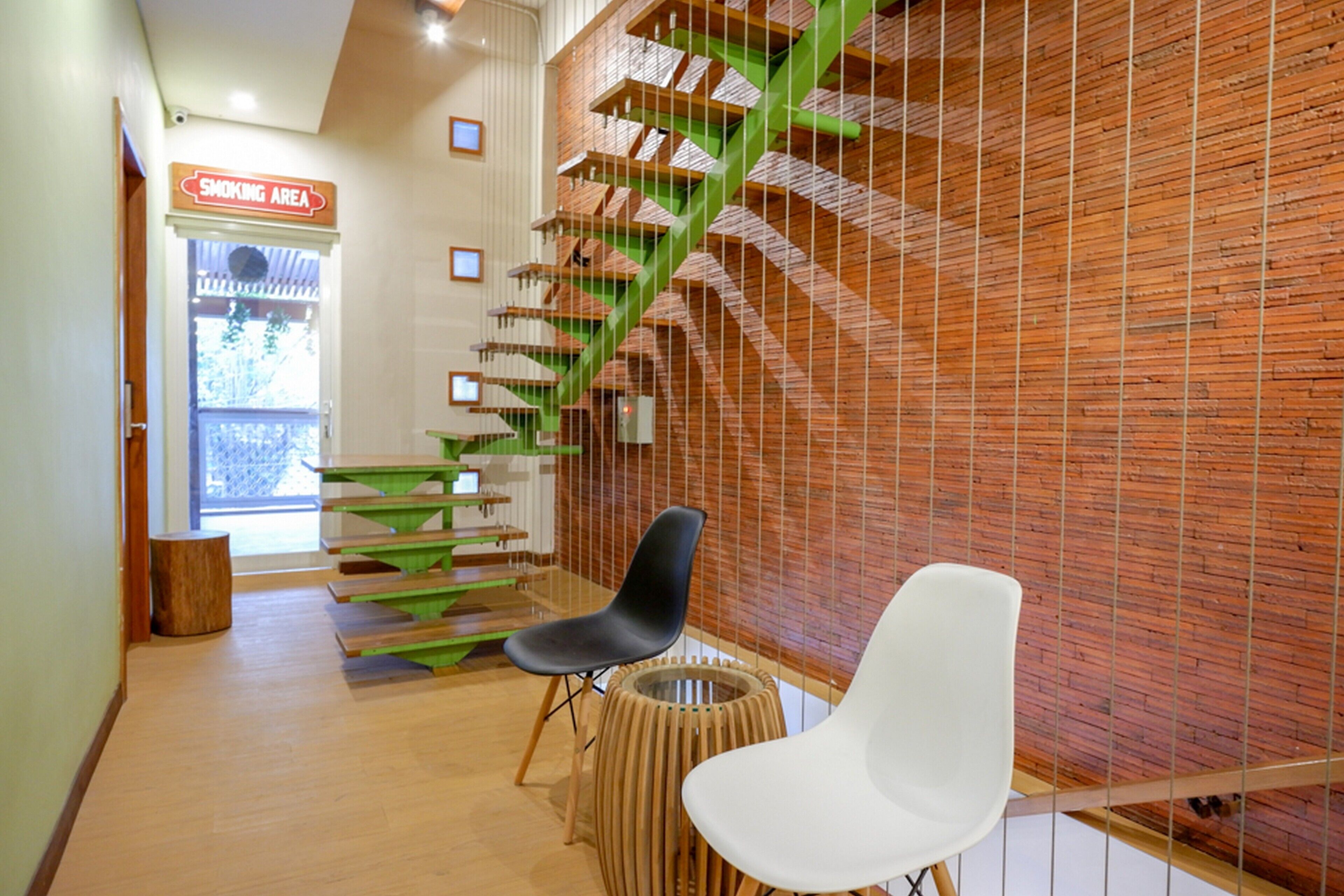 Inep Kayu Jebres by Reddoorz