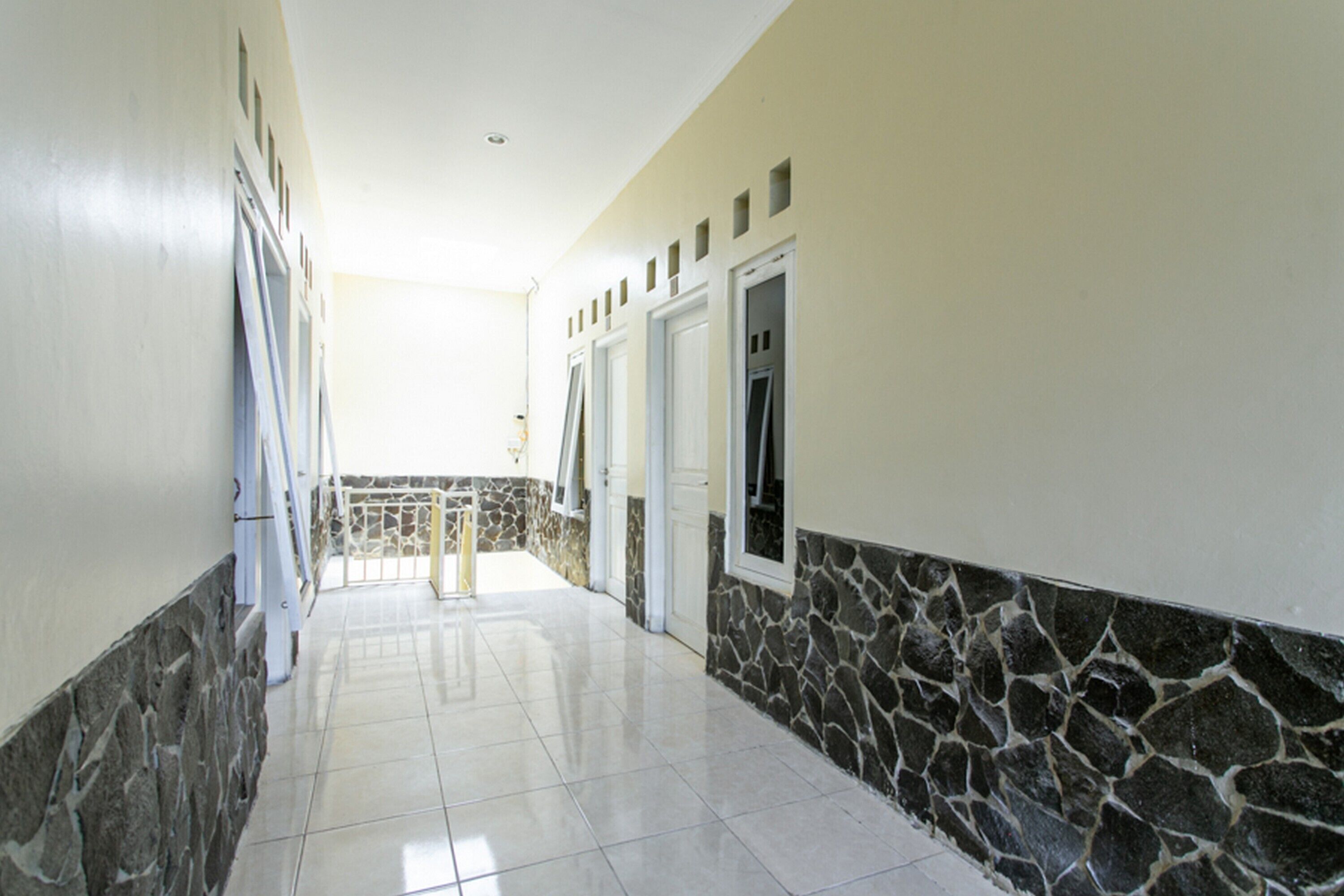 Kost Griya Hotasi by Reddoorz
