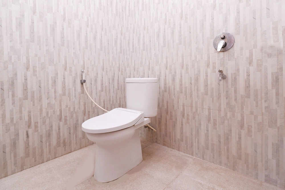 Mawar Indah Hotel by OYO Rooms