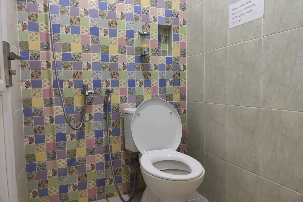 Omah Jenitra Syariah by OYO Rooms